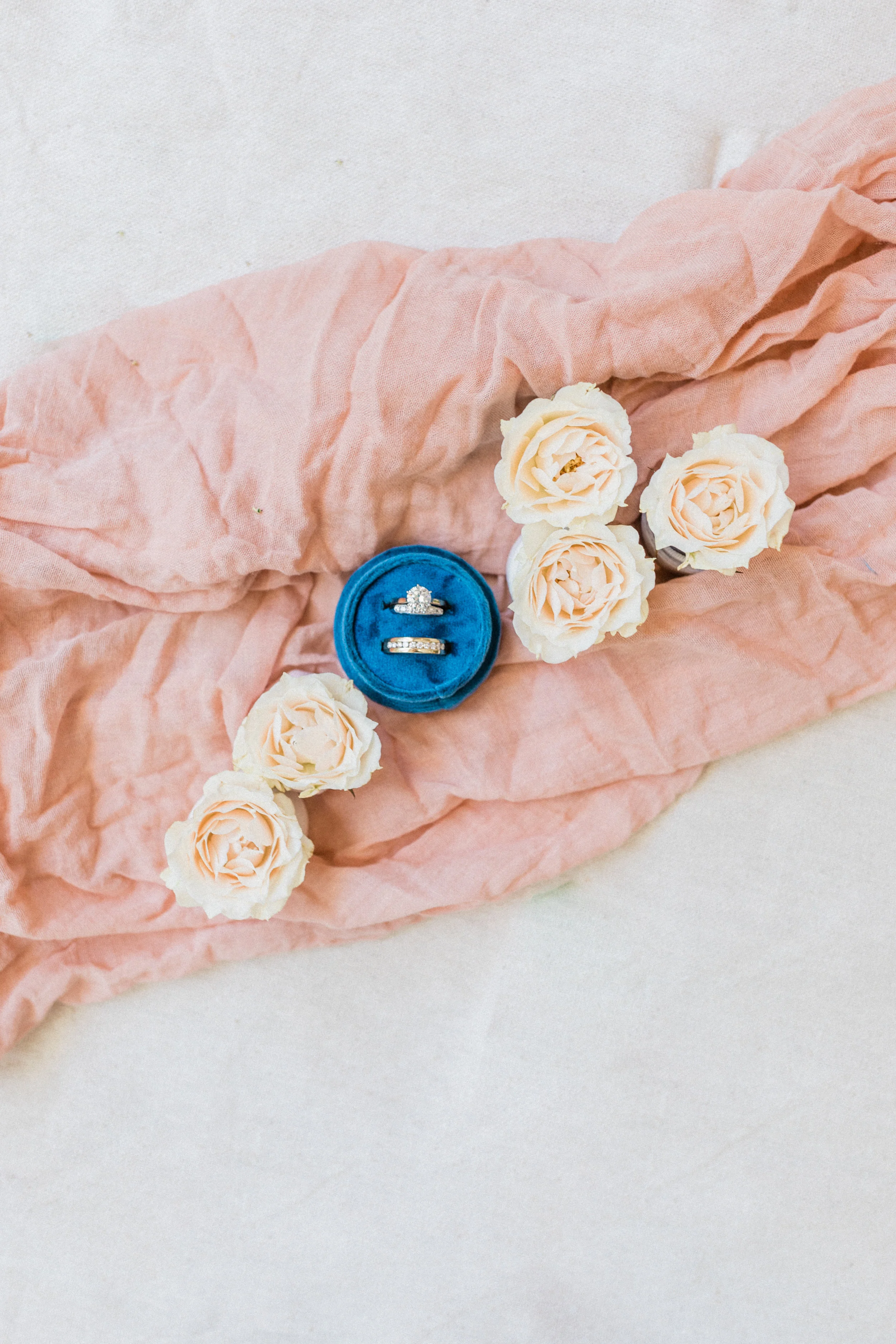 Allie and Wes - Married - Sneak Peeks-4.jpg