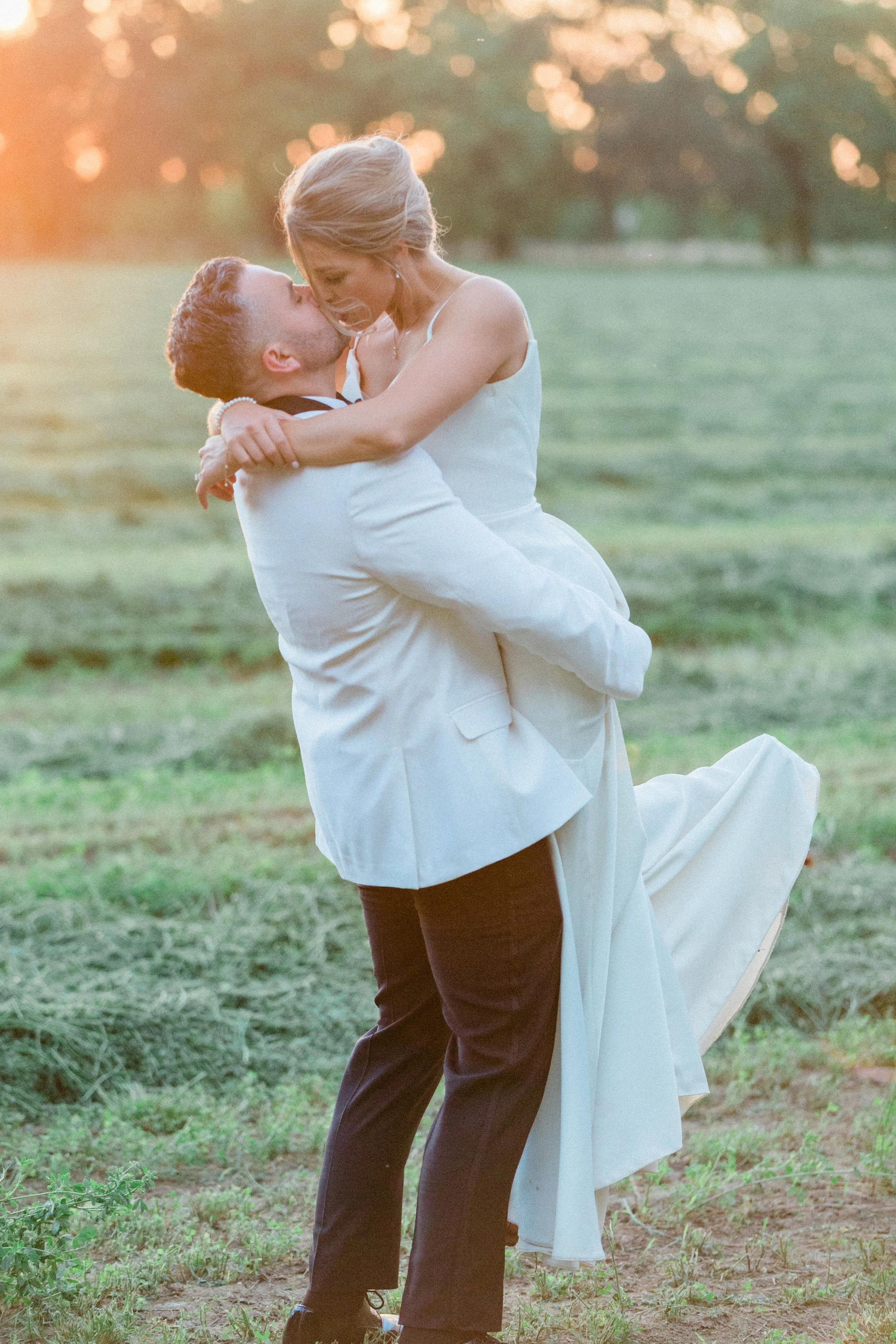 Allie and Wes - Married - Sneak Peeks-206.jpg