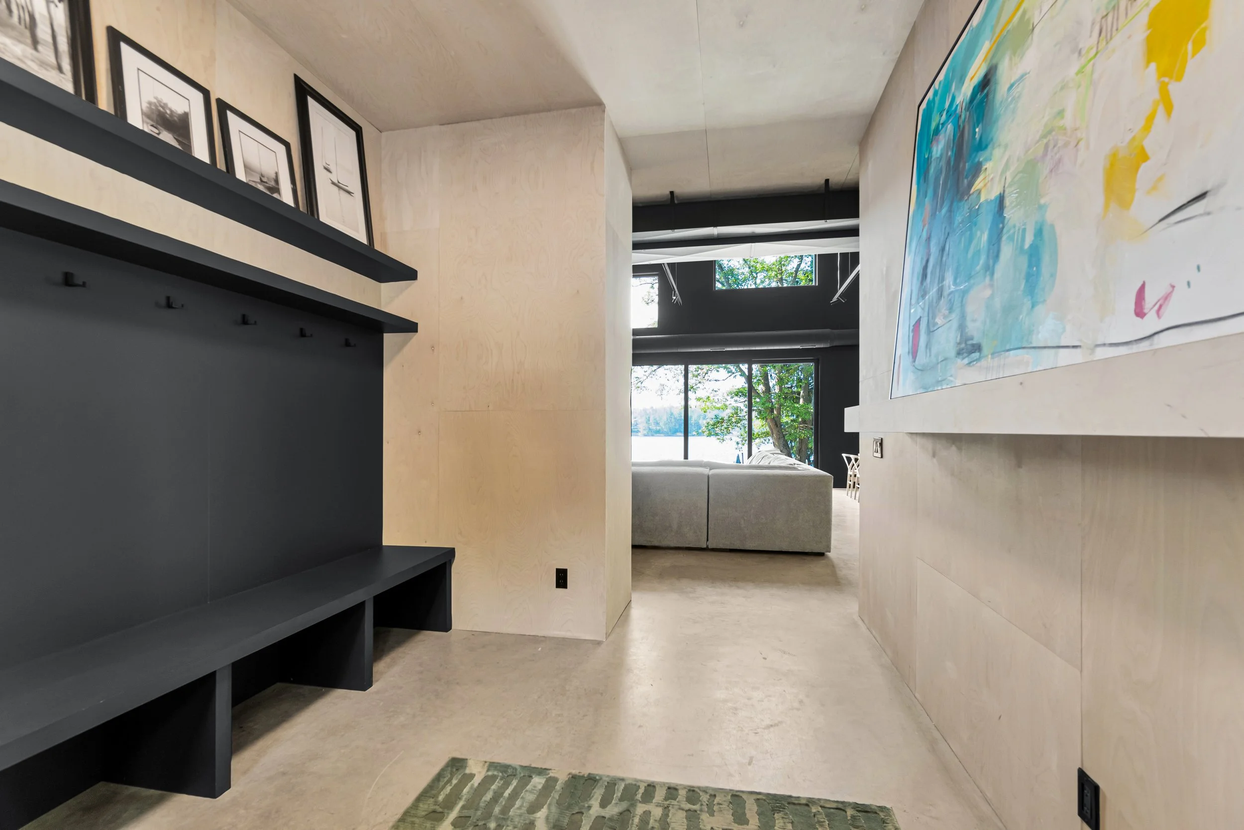 10.0 - Entrace .jpeg