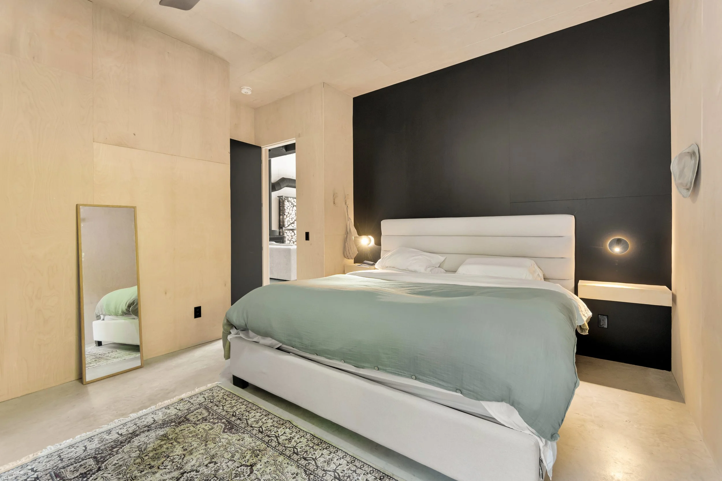 24.0 - Bedroom 1.0 .jpeg