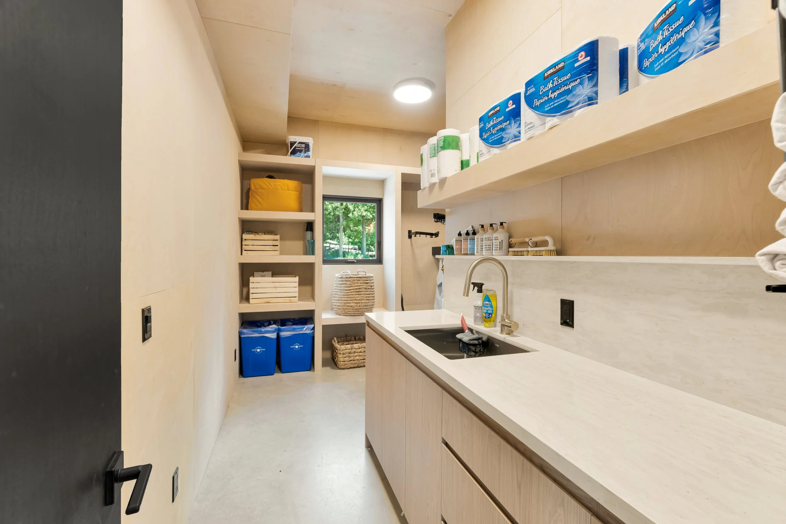 25.0 - Laundry Room .jpeg