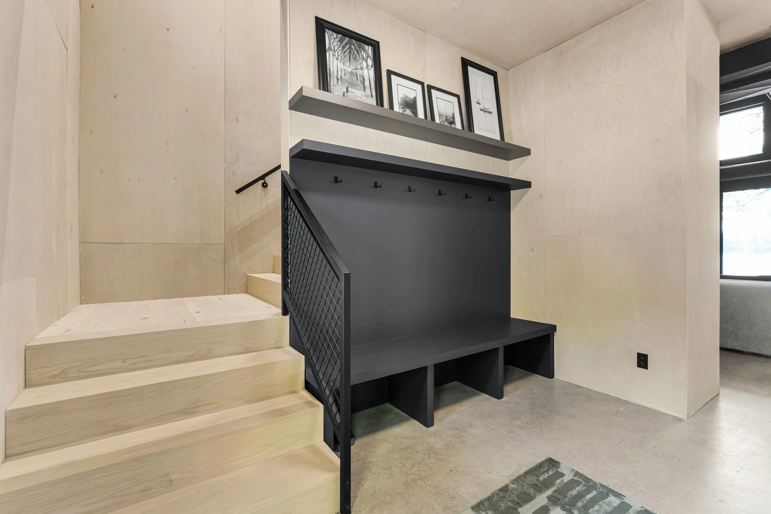 28.0 - Mudroom 2 .jpeg