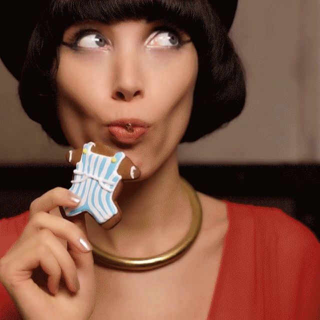 _03-NEW-FLO_COOKIE.gif