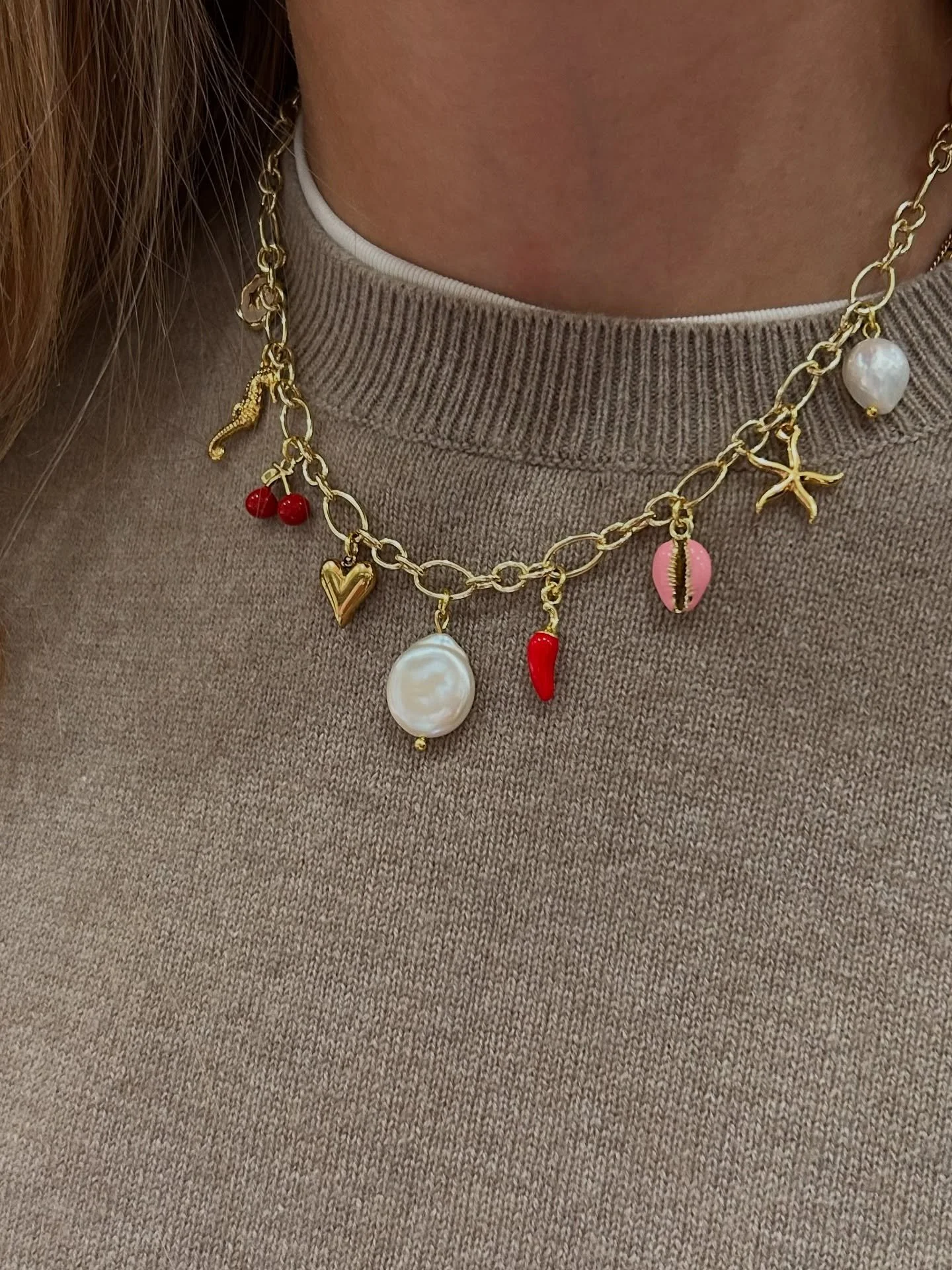 Lieben wir! 🍒🦪💖🪸🌶️✨ #nidusperlenladen 

#diyschmuck #perlen #schmuck #hamburgtipps #kreativsein