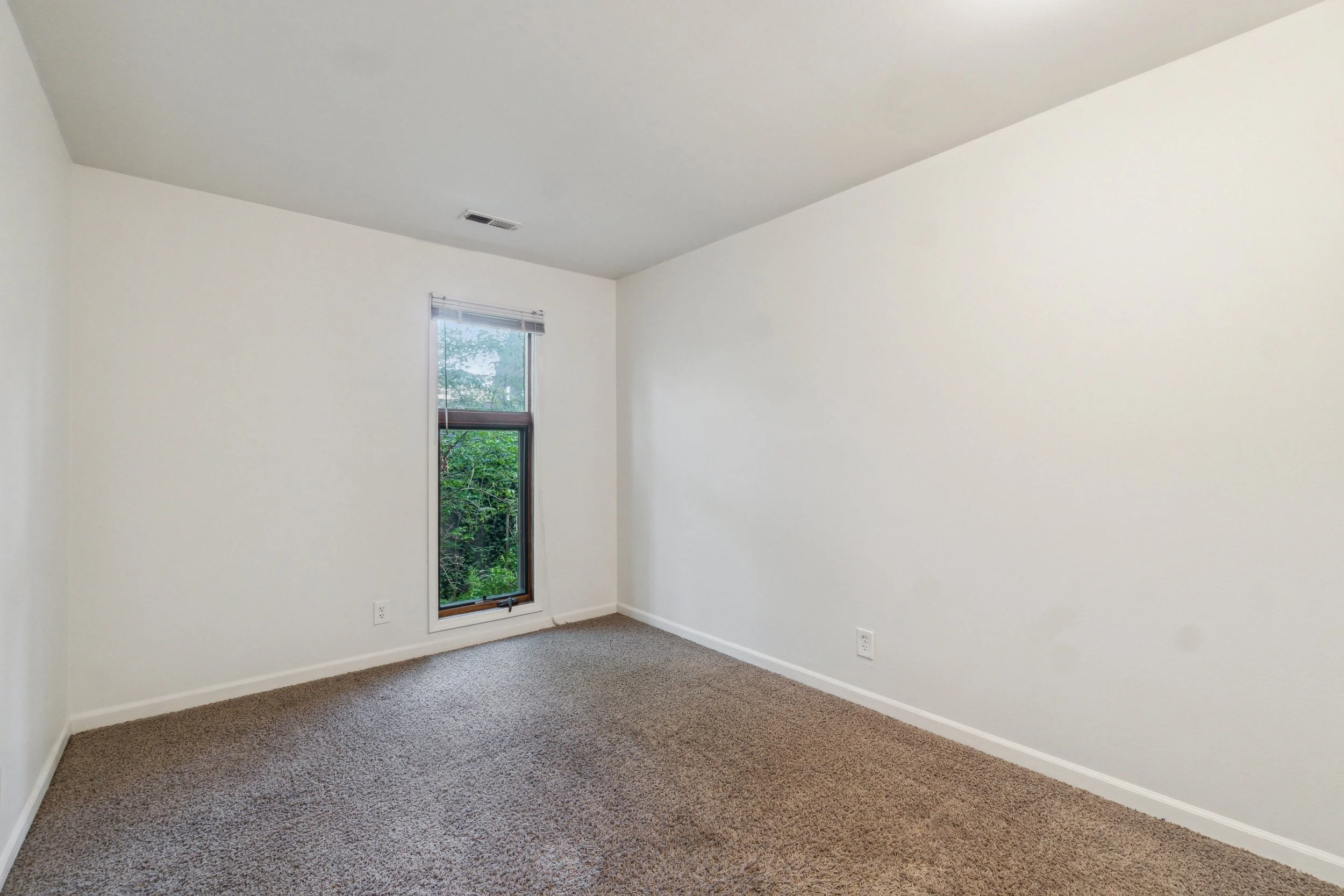 15-227-Beal-St-Unit-8-East-Lansing-MI-48823-WindowStill-15.jpg