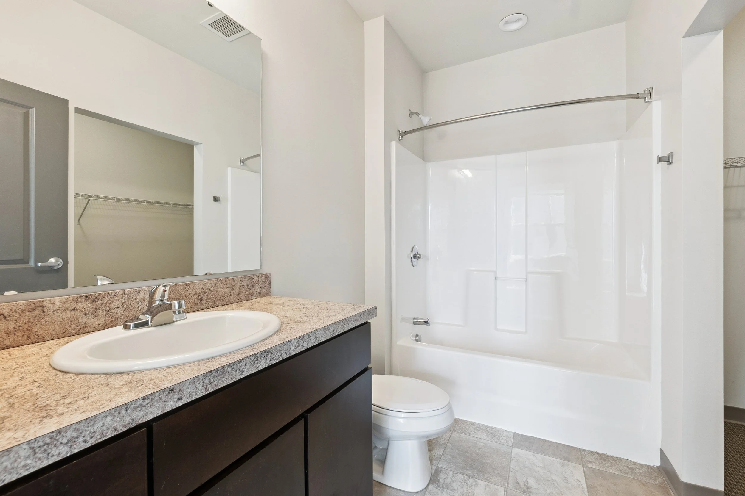 21-903-E-Grand-River-Ave-East-Lansing-MI-48823-WindowStill-11.jpg