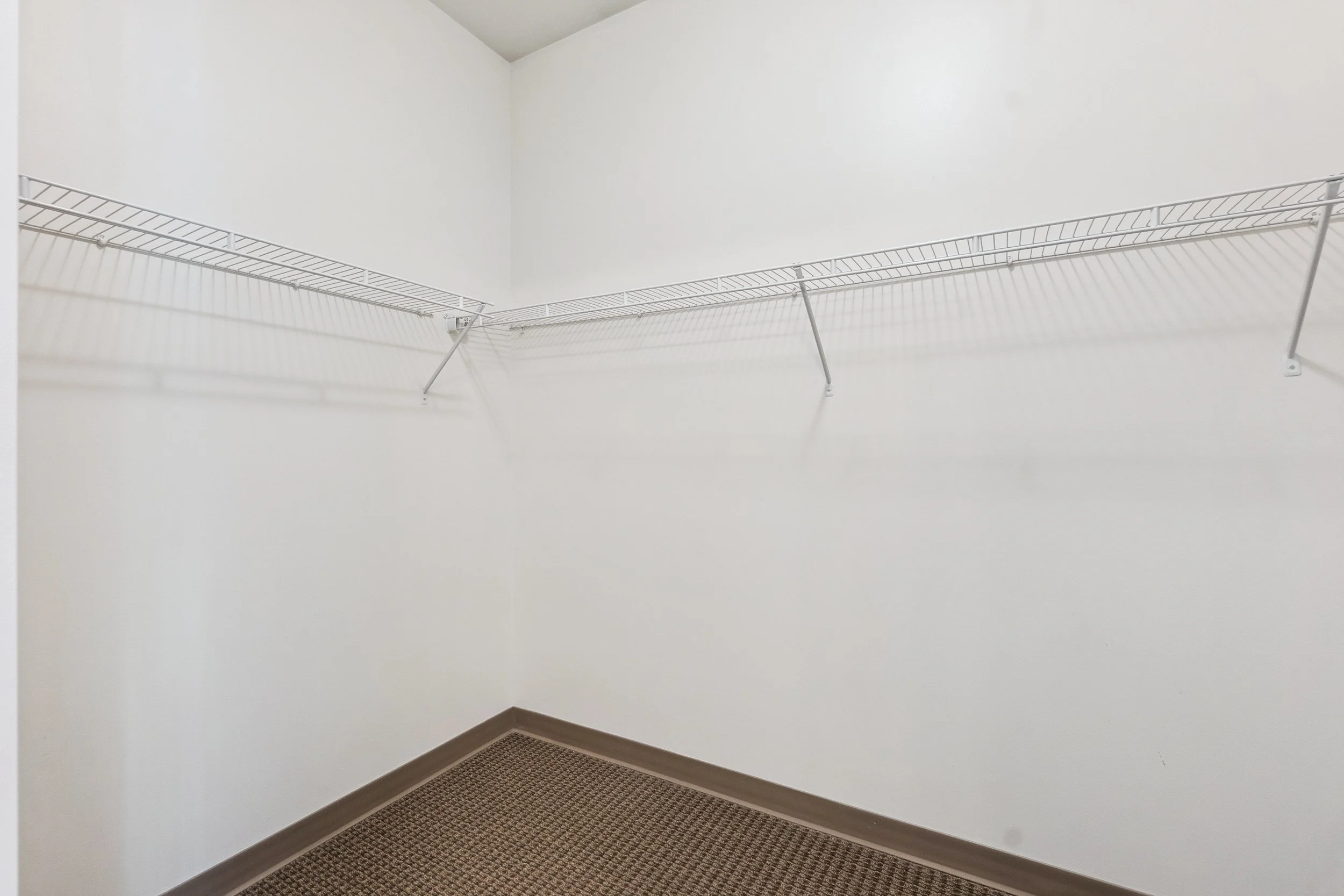 22-903-E-Grand-River-Ave-East-Lansing-MI-48823-WindowStill-12.jpg