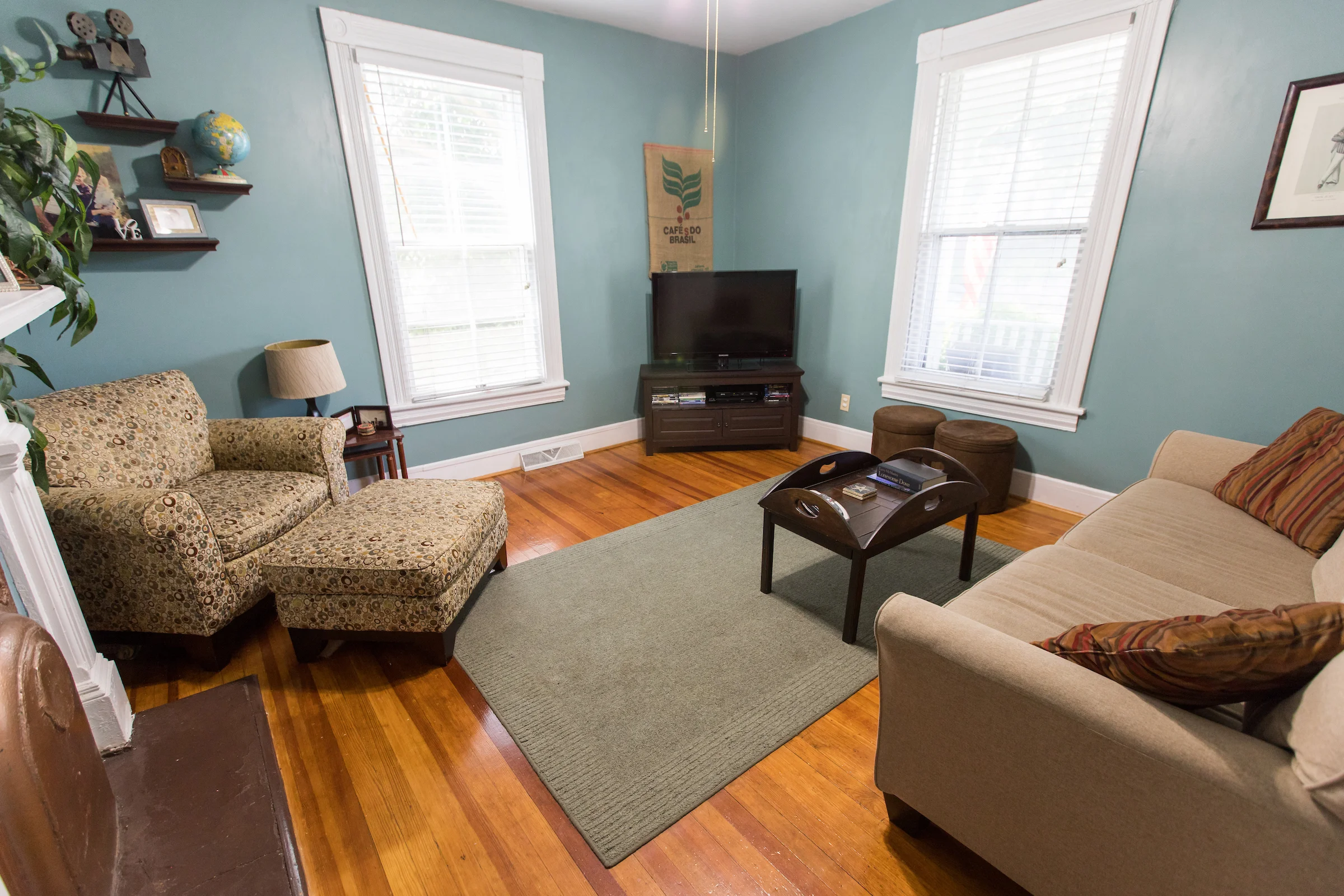 Waugh house 208 F St 016.jpg