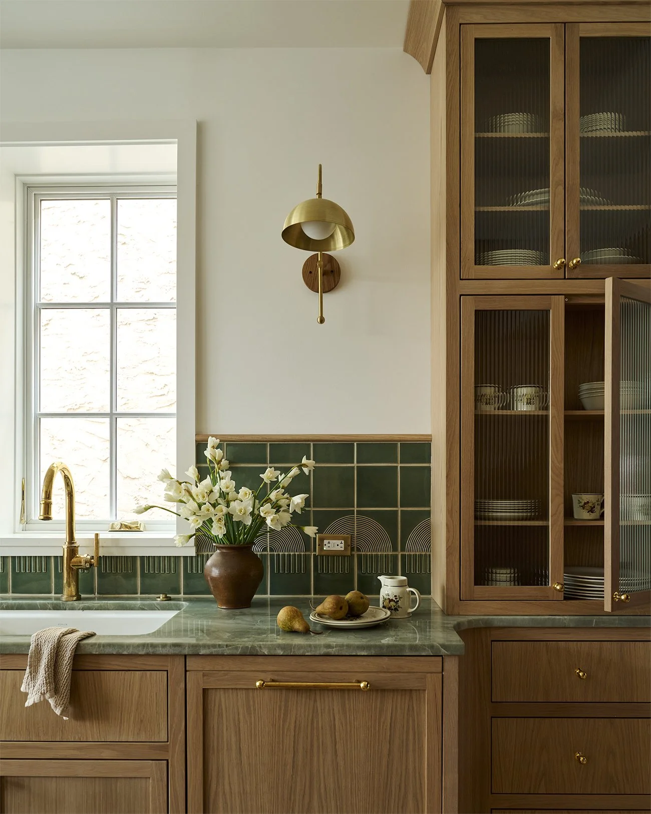 sixteen_lores_kitchen_05.jpg