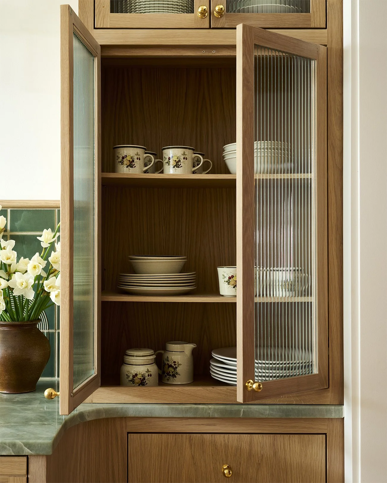sixteen_lores_kitchen_07.jpg