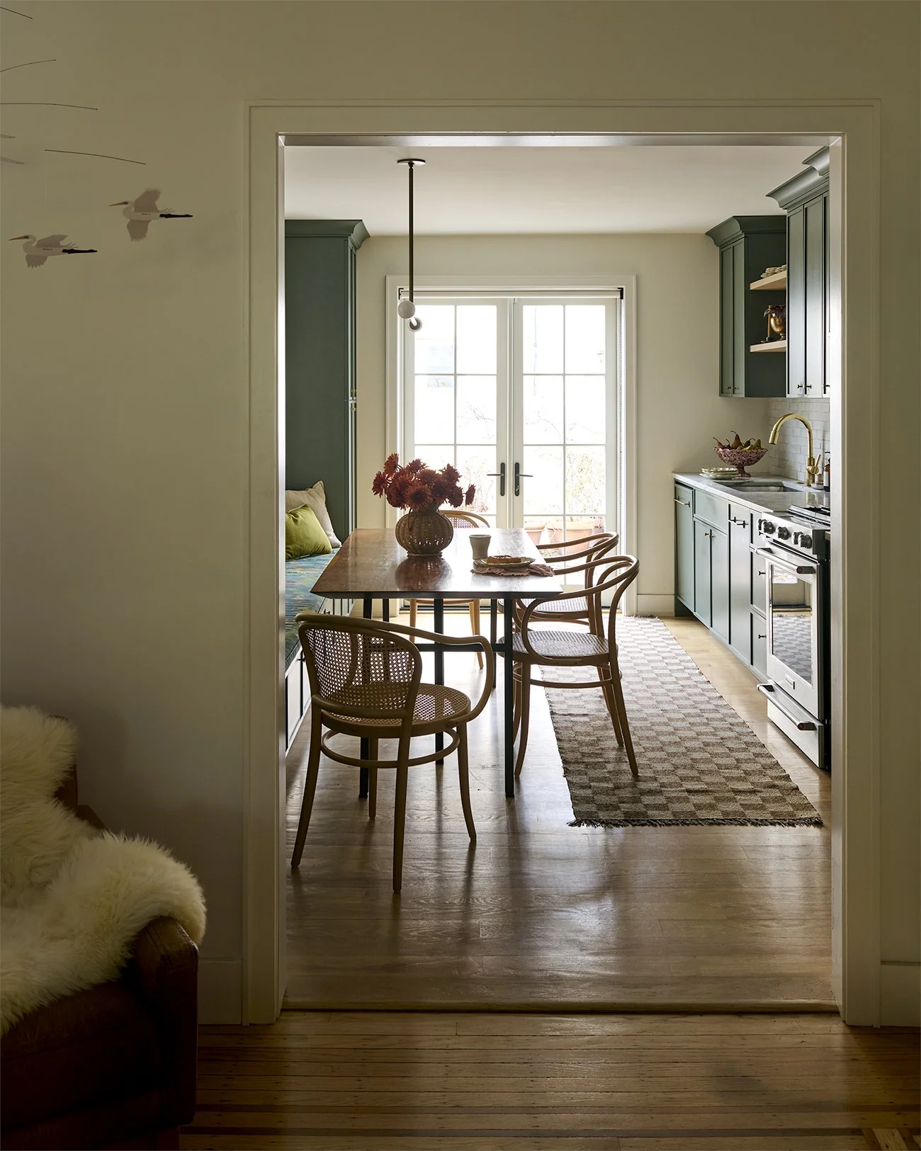 dickinson_lores_kitchen_03.jpg