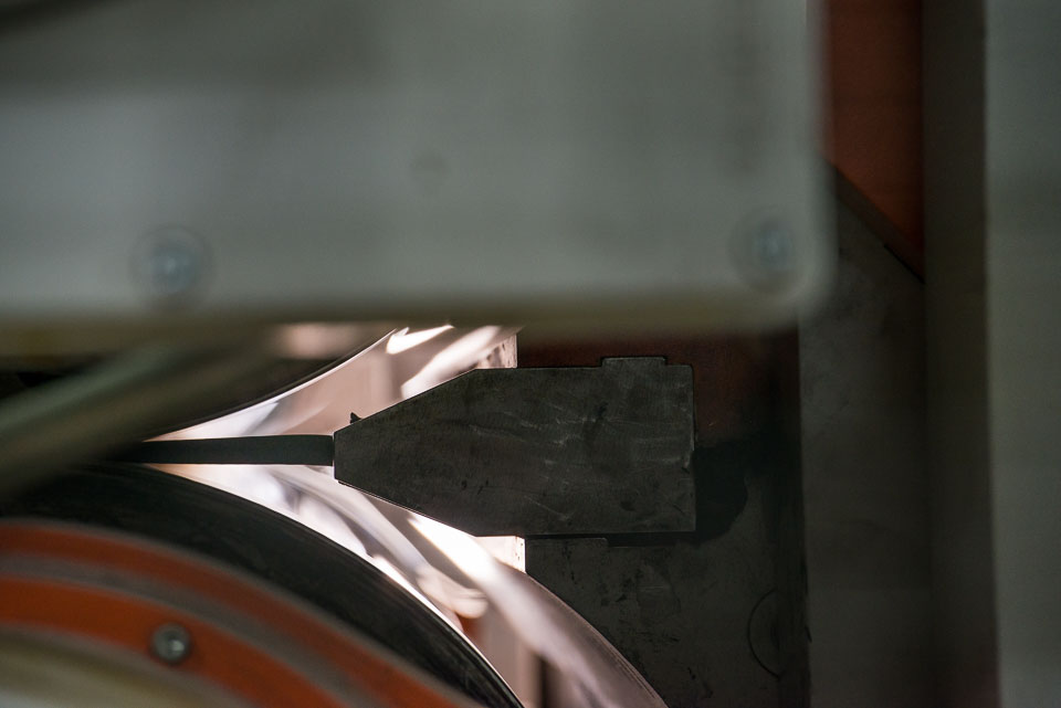 epdm material exiting the lip of the die.