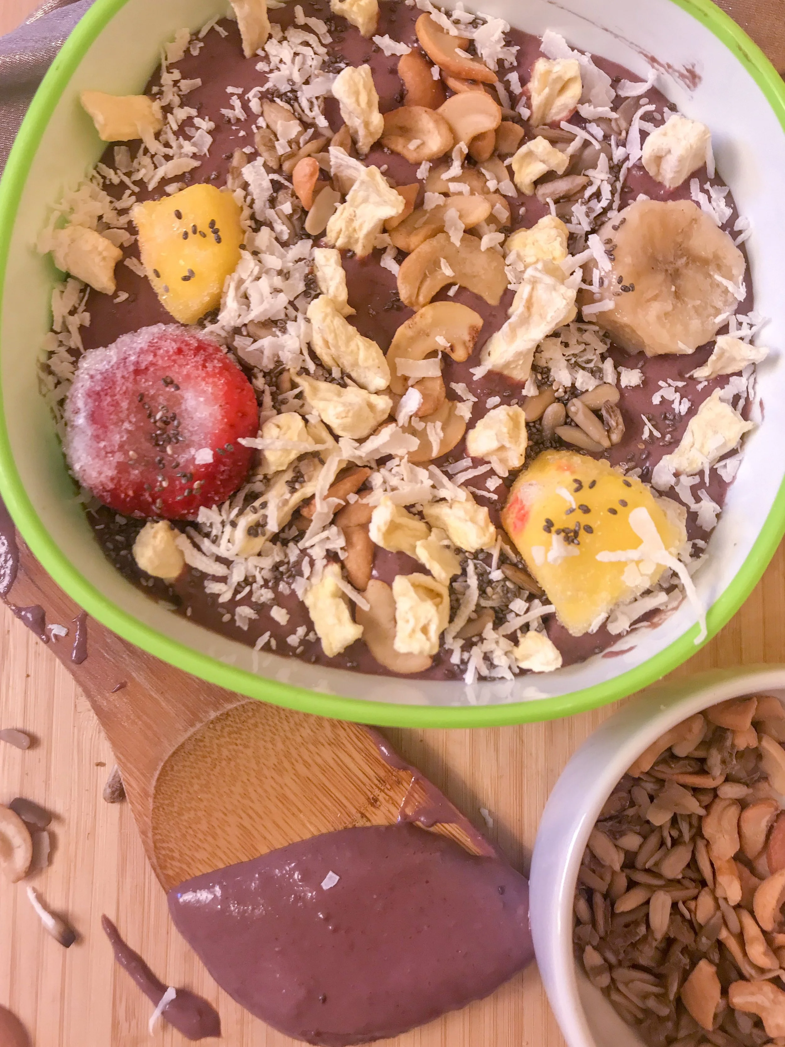 Tropical Acai Smoothie Bowl