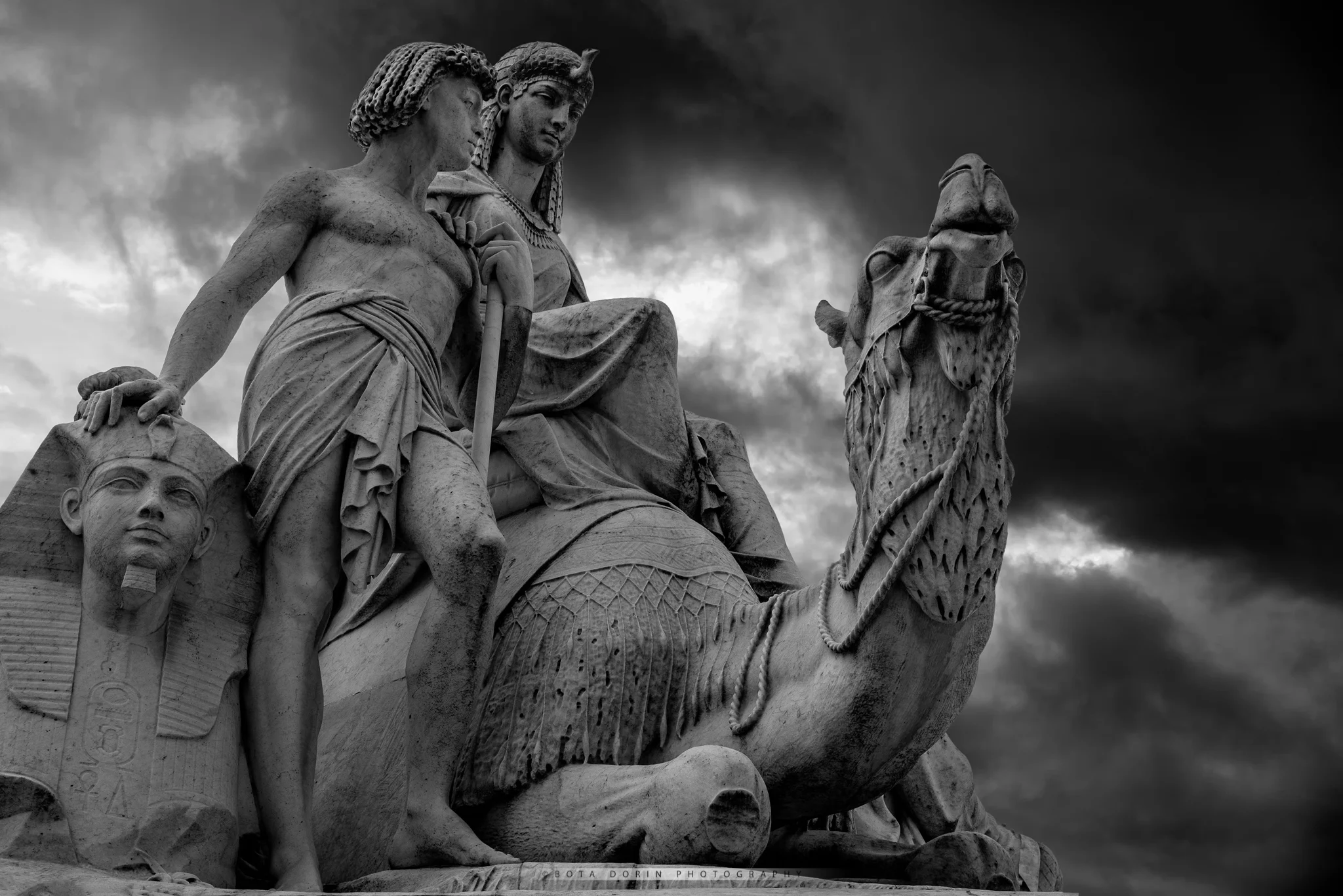 Albert Memorial Details BW