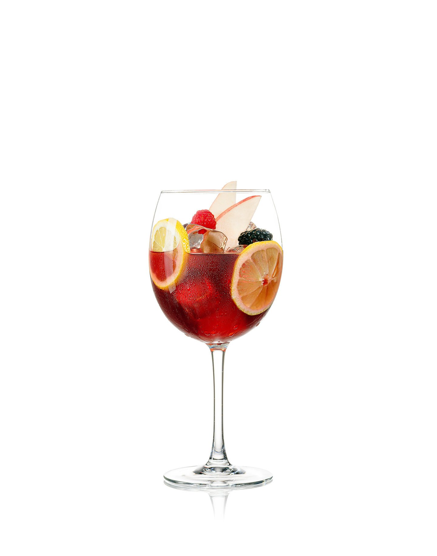 WhiteBackgroundCocktail_0013_SamosSangria_R.jpg