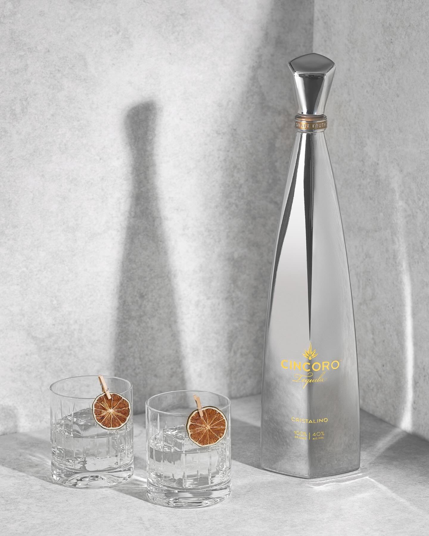✨ When clarity meets creativity. Swipe to see how we captured @cincoro&rsquo;s stunning new Cristalino expression, paired with our custom clarified margarita.

The Cincoro Cristalino Margarita 2 oz Cincoro Cristalino .75 oz St Germain 1 oz Clarified 