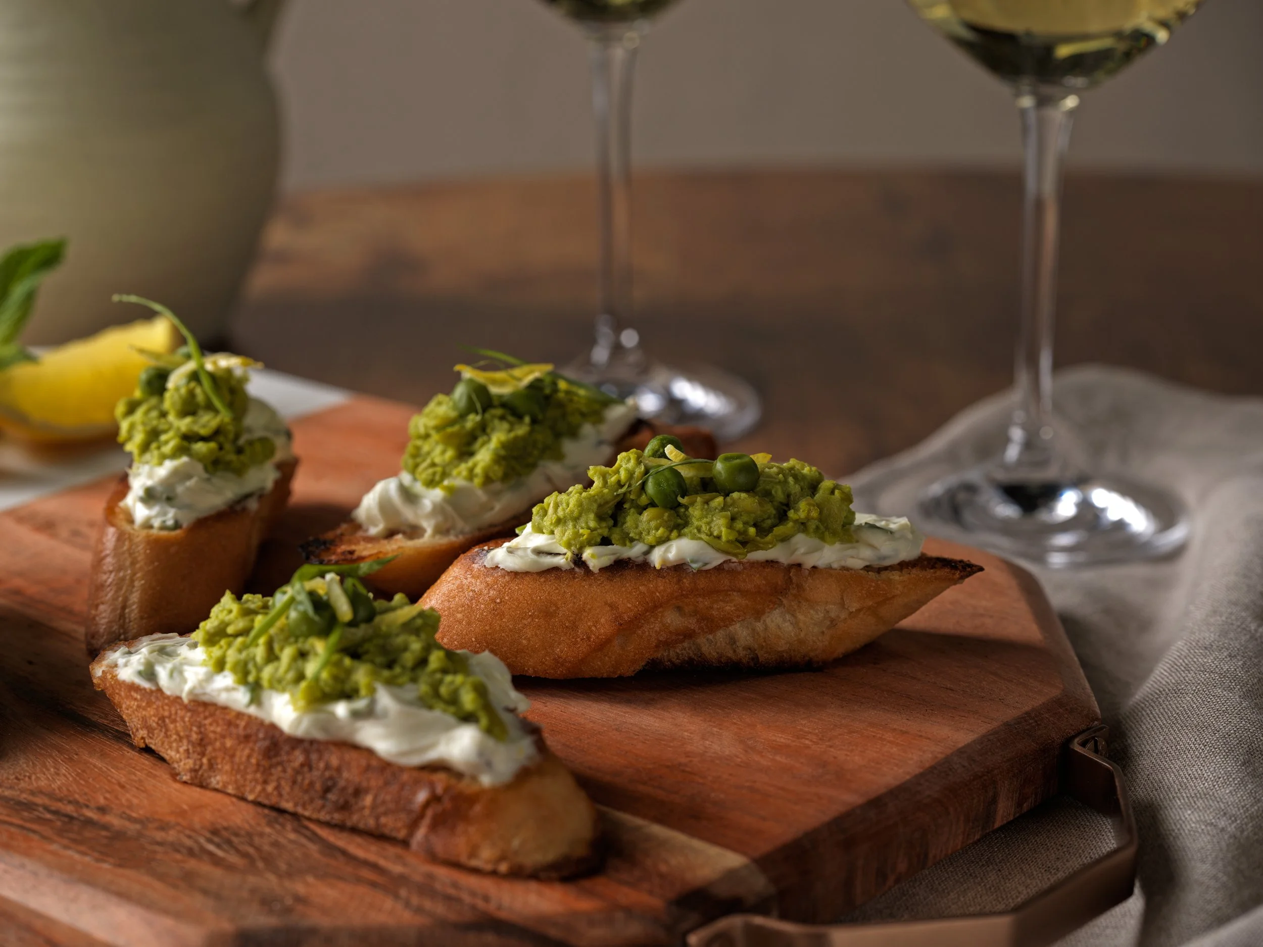 Kenwood_FoodPairing_1_RuggedElementsRicioliSauvignonBlanc_SpringPeaHerbedGoatCheeseCrostini_Closeup_LowRes.jpg