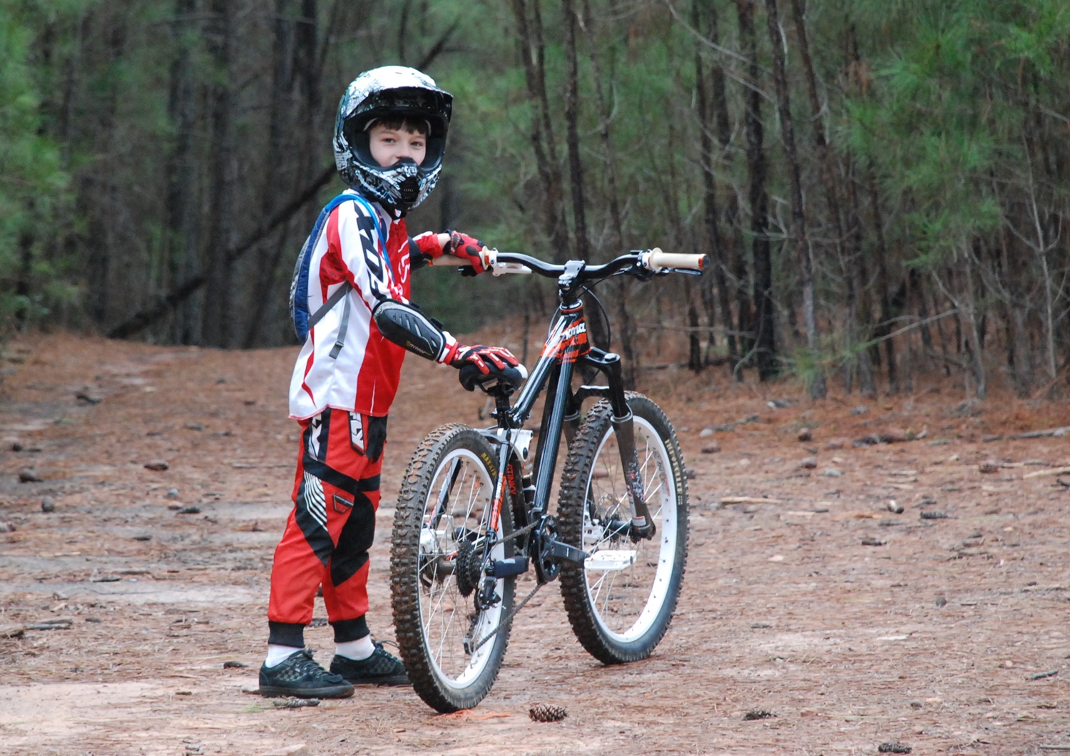 kids dh bikes