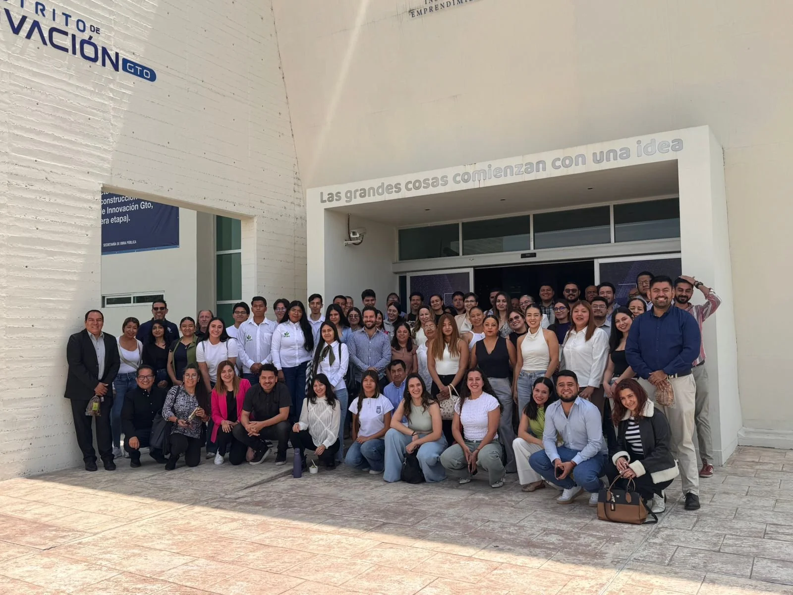 🚀 𝗔𝘀𝗶́ 𝘃𝗶𝘃𝗶𝗺𝗼𝘀 𝗲𝗹 𝗸𝗶𝗰𝗸𝗼𝗳𝗳 𝗱𝗲 𝗘𝗠𝗣𝗥𝗘𝗡𝗗𝗘 &amp; 𝗘𝗟𝗘𝗩𝗔 𝟮𝟬𝟮𝟲

Este programa es posible gracias a la alianza con @fundacioncoppel y con el apoyo de @innovagobgente 

Dimos inicio a una nueva generaci&oacute;n de empren