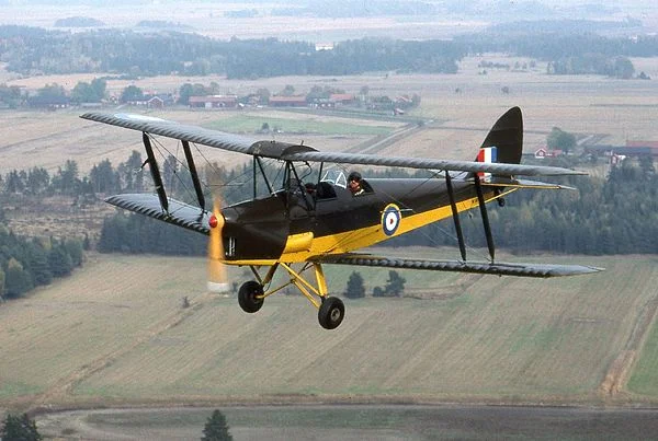 de Havilland Tiger Moth - Wikipedia