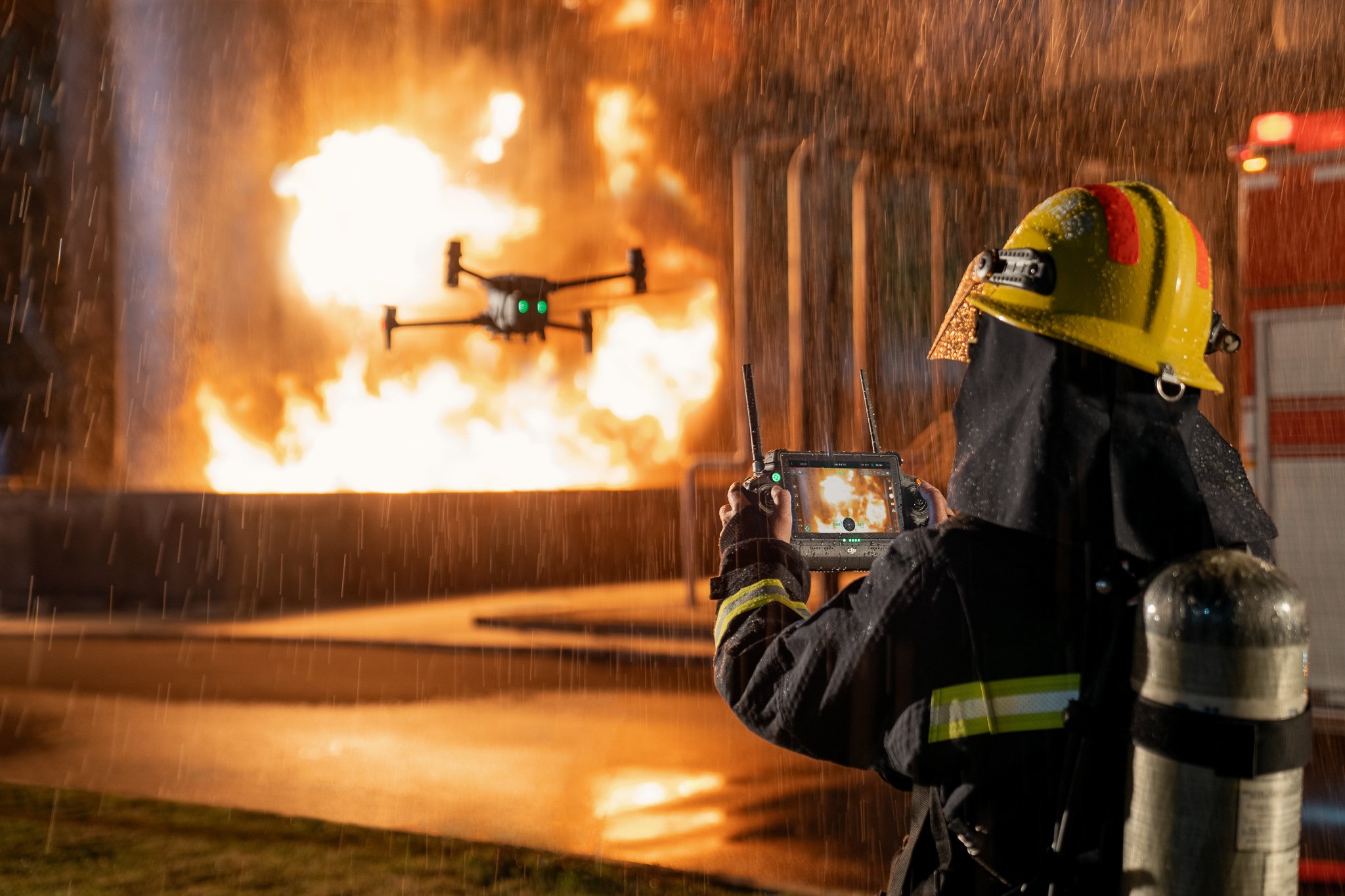 DJI M30 Drone 15 fire fighting.jpg