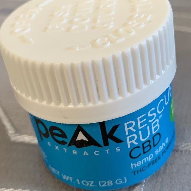 I&rsquo;ve been applying 2x/day to my old broken ankle &amp; my elbow to a bad injection site for tennis elbow. Helps reduce bone pain significantly. Love the texture. Don&rsquo;t need much!
&bull;
Tried on my lower back but no surprise, I need a THC