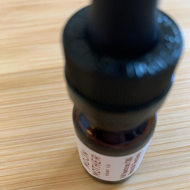 Review: @moonmotherhempco cinnamon Full Spectrum tincture
&bull; 
I may be most grateful for this addition to #mjlifestyle VIP box. I&rsquo;ve not been good about making sure CBD is regularly in my system. &bull;
I started taking 1/4 dropper 2x/day &