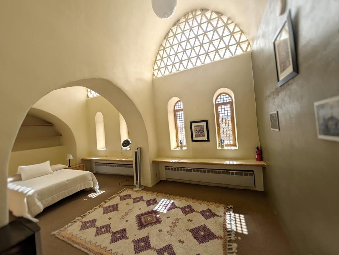 A larger guest suite.
