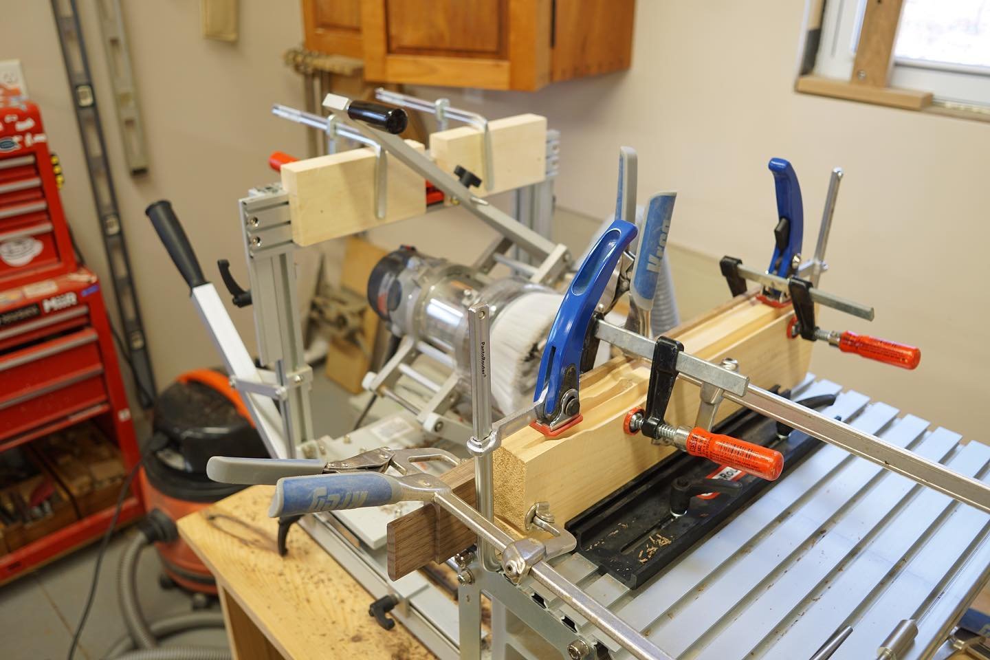 More shots of the pantorouter setup to cut 3/4&rdquo; long 1/4&rdquo; mortises.

#walnutcabinetonastandbuild #pantorouter #woodworking #finewoodworking #interiordesign #moderndesign #modernhome #design #designermaker #handmade #architecture #homeinsp