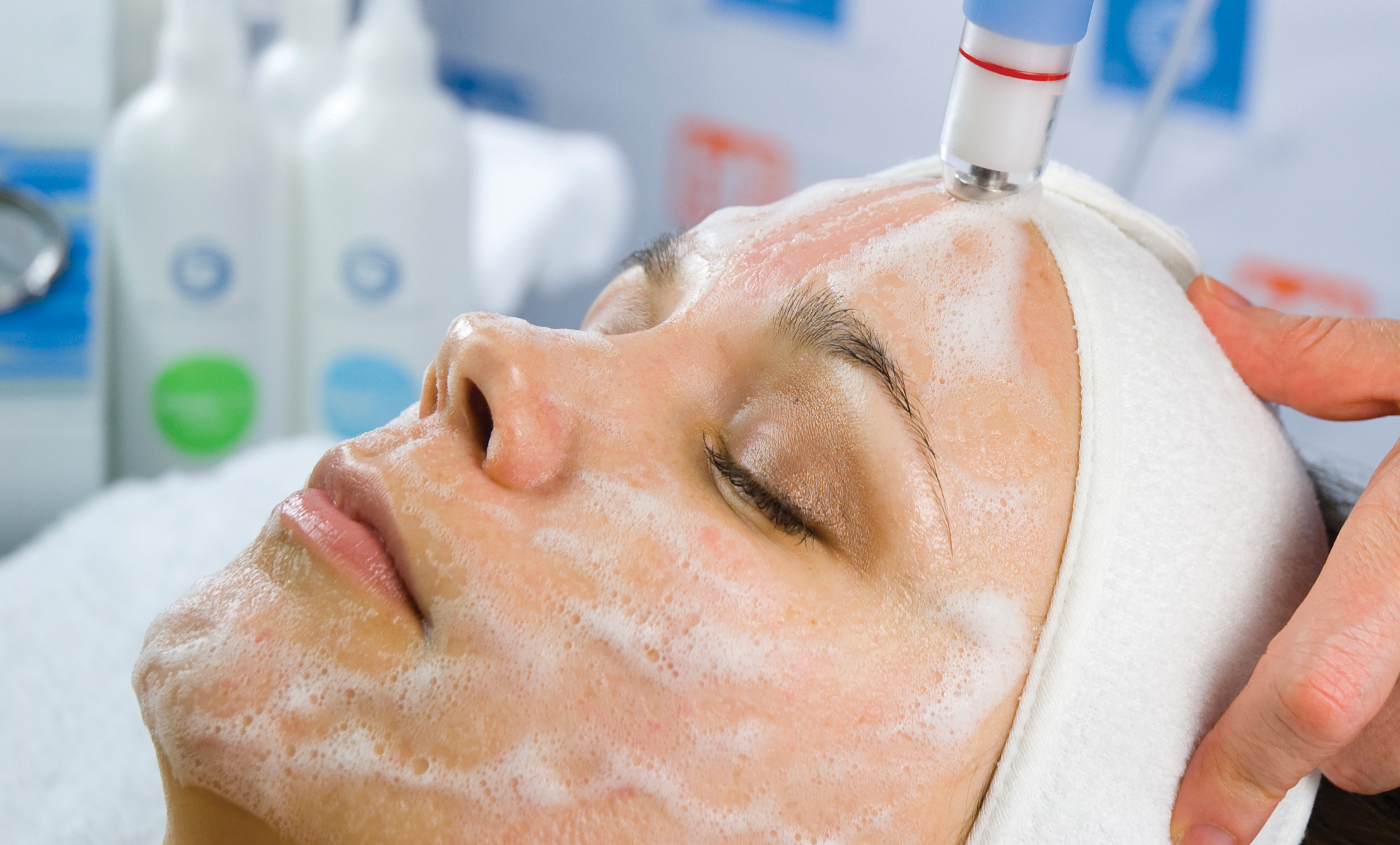 AQUAFUSE_FOAM_PEEL_INUSE2.jpg
