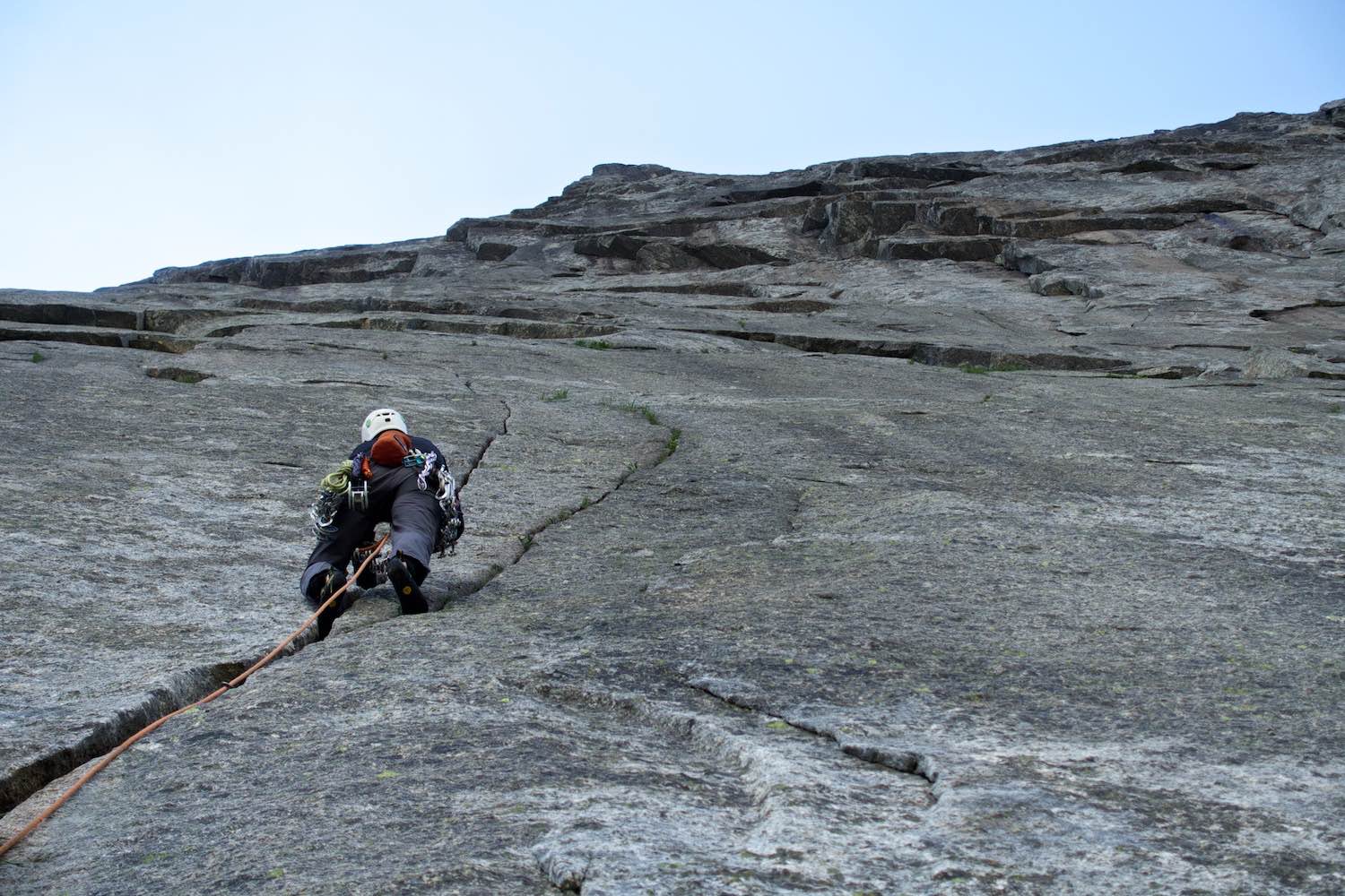  Perfect cracks - Uskadalen climbing 