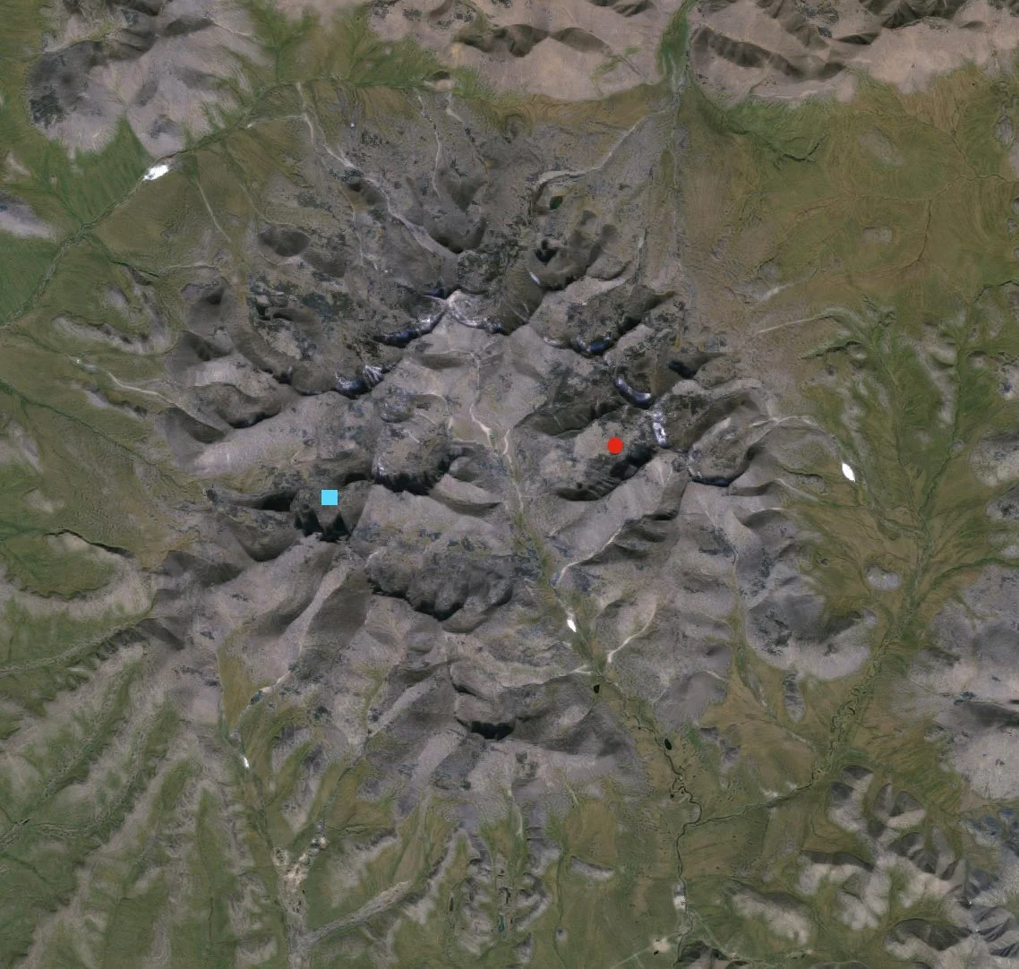 Extent of the climbing area. The Commander and General Peaks are located just below the blue square, and the Finger Crack Cirque is indicated by the red dot (click for larger image).
