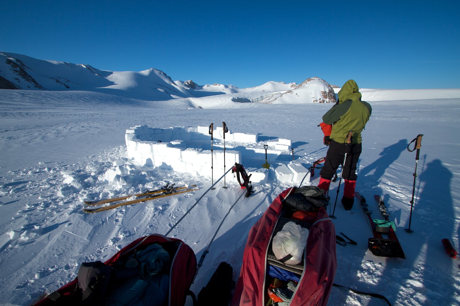  Setting up camp on the glacier 