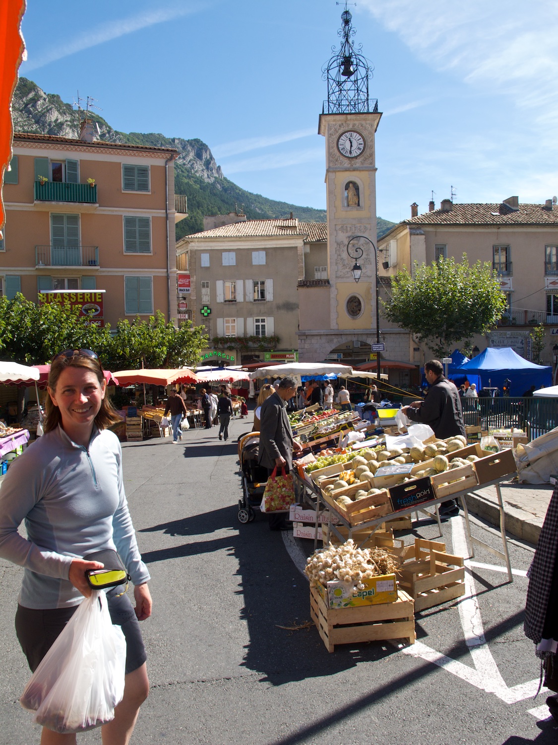  Another local market in Sisteron 