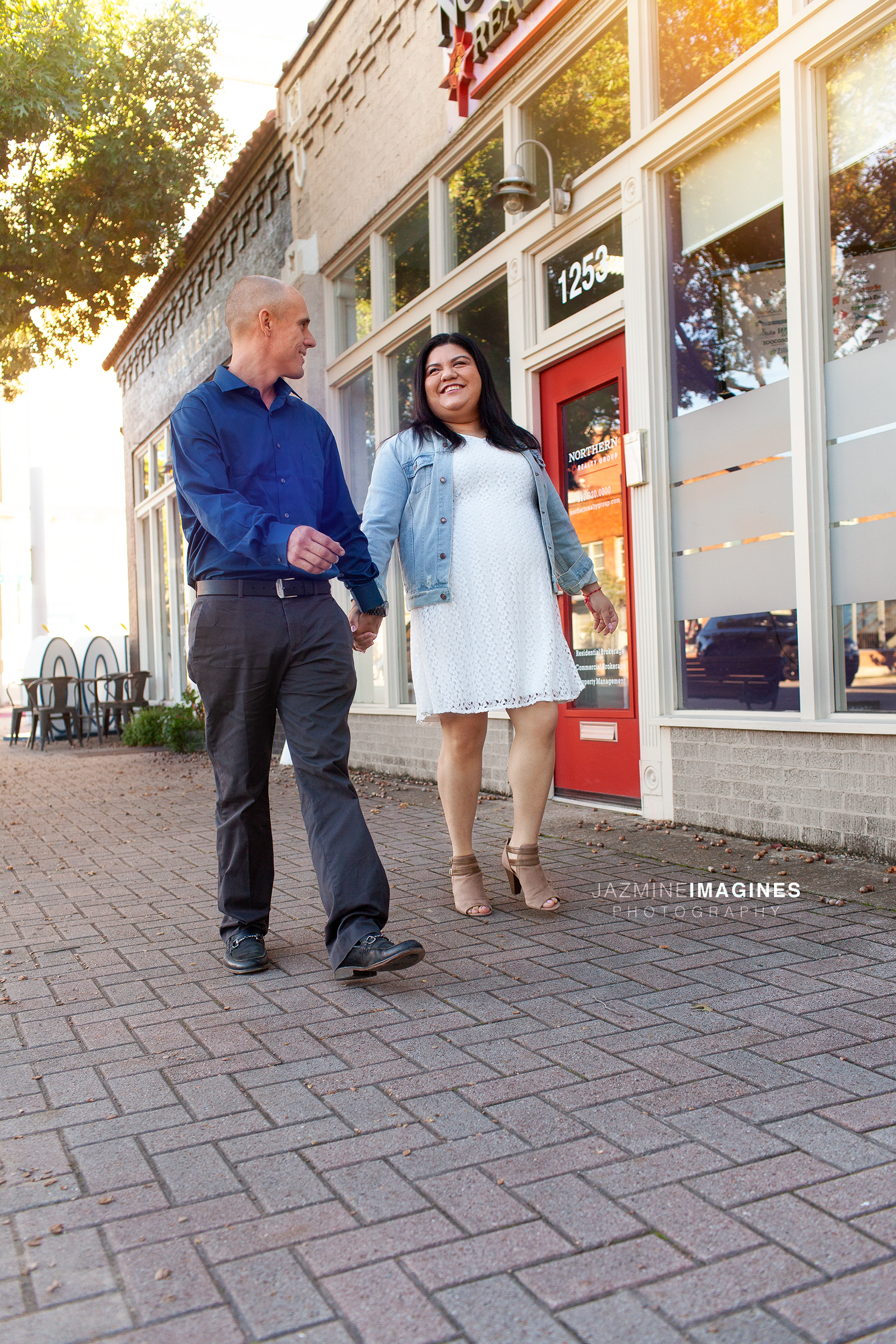 Couples_Session_Downtown_Ft_Worth_TX.png