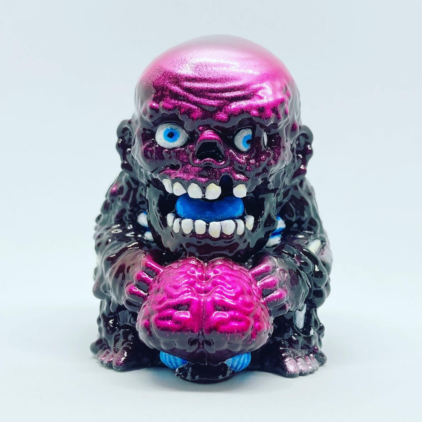 My Chrome Dome Edition Tarman Synth-Wave variant. Currently one of a kind.
Justin Ishmael X Barretticus
Currently on the shelf at #MetropolisComicsAndToys
.
.
.
#tarman #returnofthelivingdead
#justinishmael #barretticus 
#justinishmaelxbarretticus #s