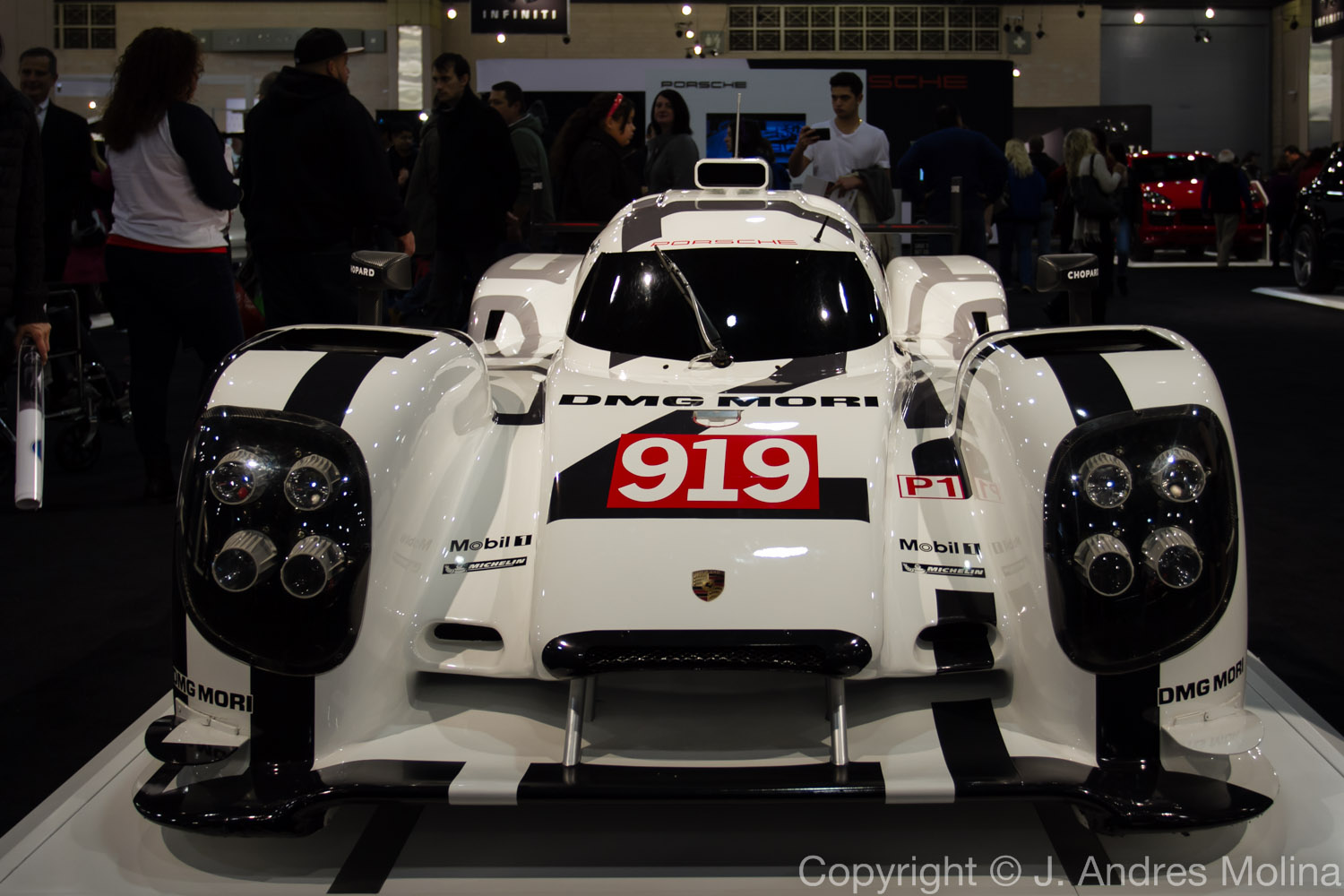  ISO 200 &nbsp; 26mm &nbsp; f/4.0 &nbsp; 1/100s  Feb. 2016 