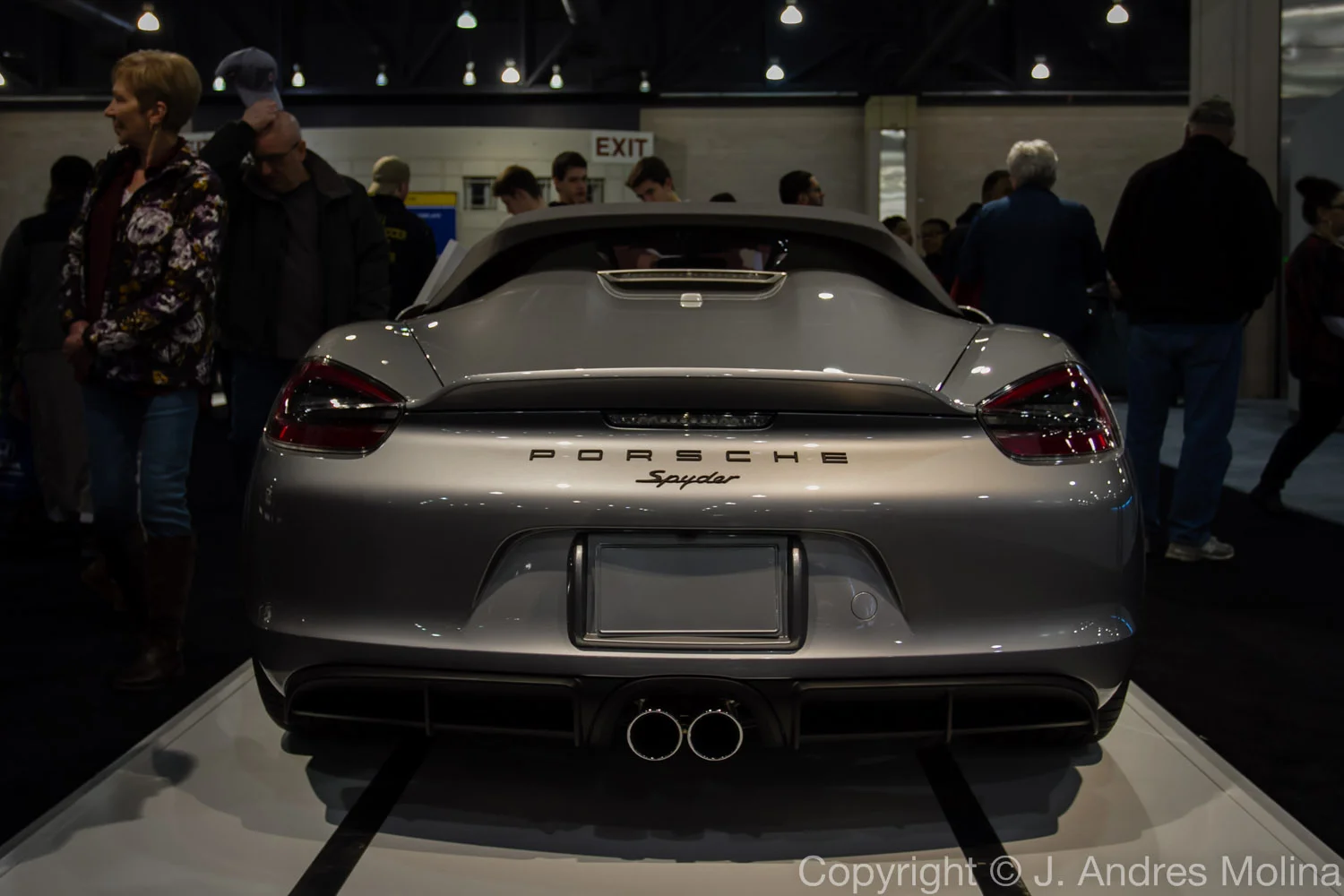  ISO 400 &nbsp; 24mm &nbsp; f/4.0 &nbsp; 1/160s  Feb. 2016 