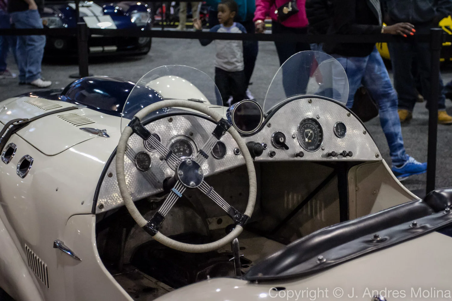  ISO 3200 &nbsp; 40mm &nbsp; f/4.0 &nbsp; 1/320s  Feb. 2016 