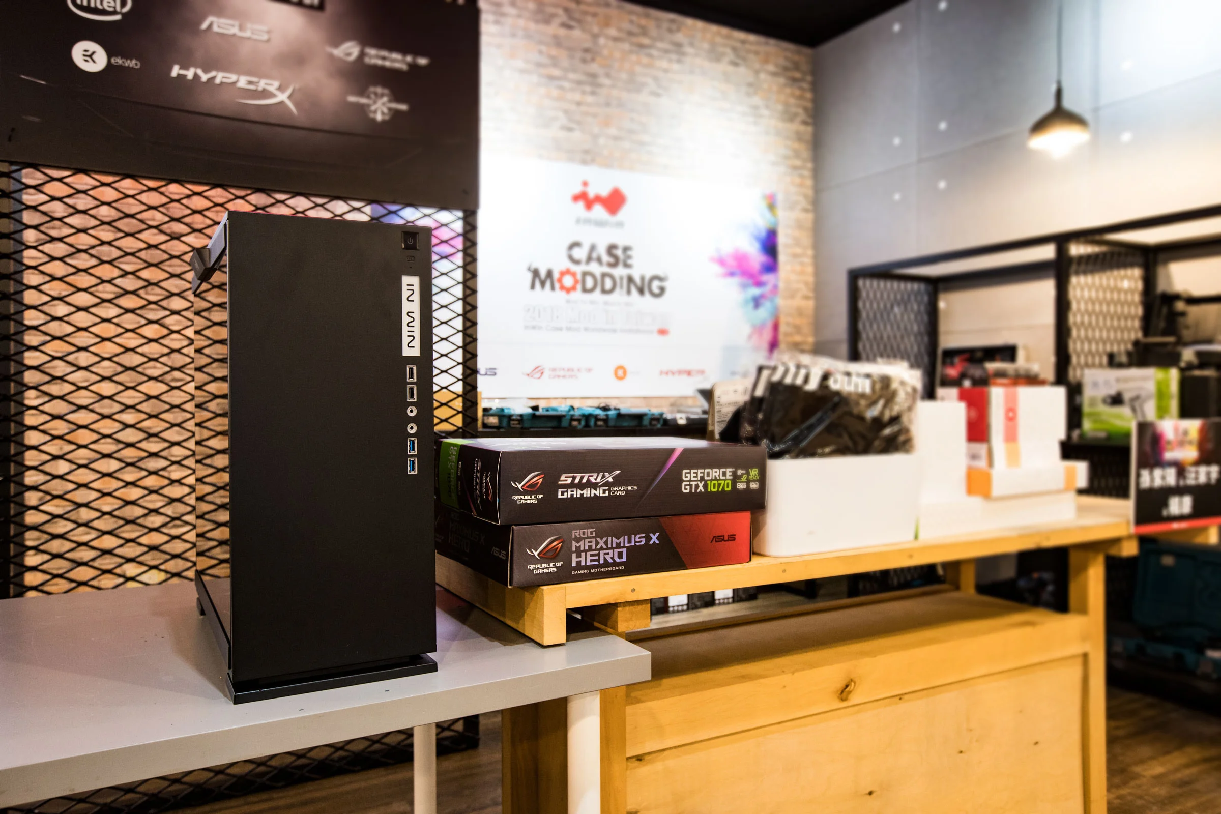 modding room-1.jpg