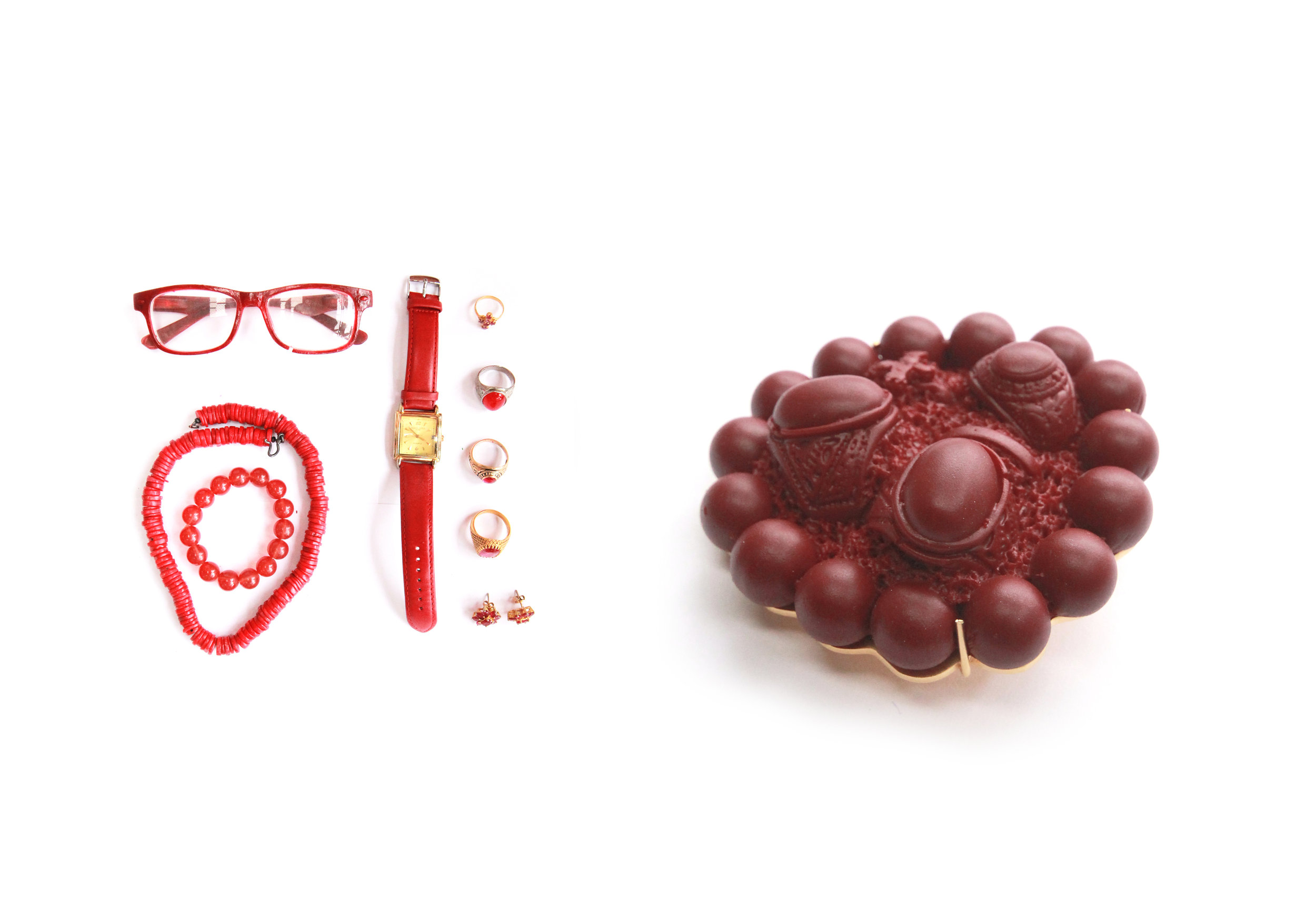 Sunday is Red | 2015 | Wipha's jewelry items on Sunday, Resin, Copper with gold plated