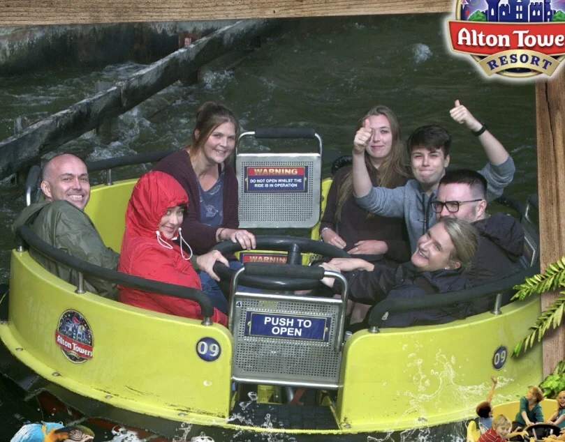 I do consider myself quite bold for being brave enough to go on the river rapids ride though! I need quite the lie down after that. Hahahahaha I needed to go to London on Tuesday to pick something up, so I invited Kaitlyn along to make a day of it. We had a lot of fun, and we shopped till we dropped. Kaitlyn was cracking me up because every new thing she bought she put on to wear, she changed her entire outfit throughout the day.
