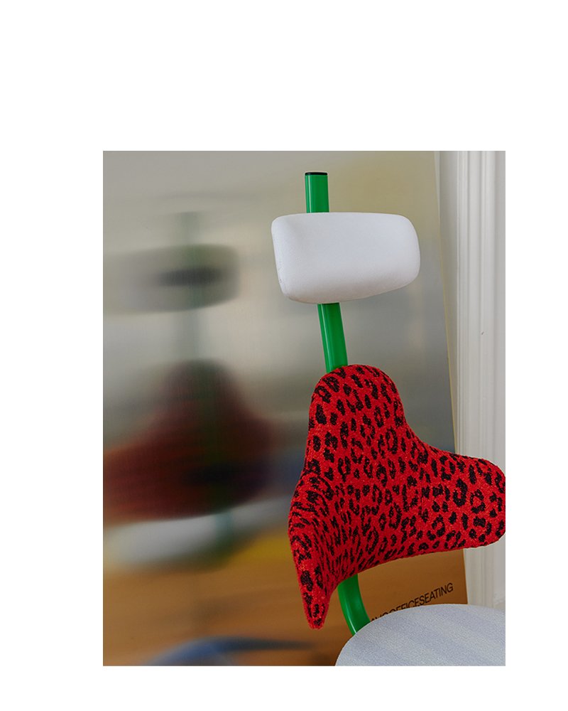 Exquisite_Chair.jpg