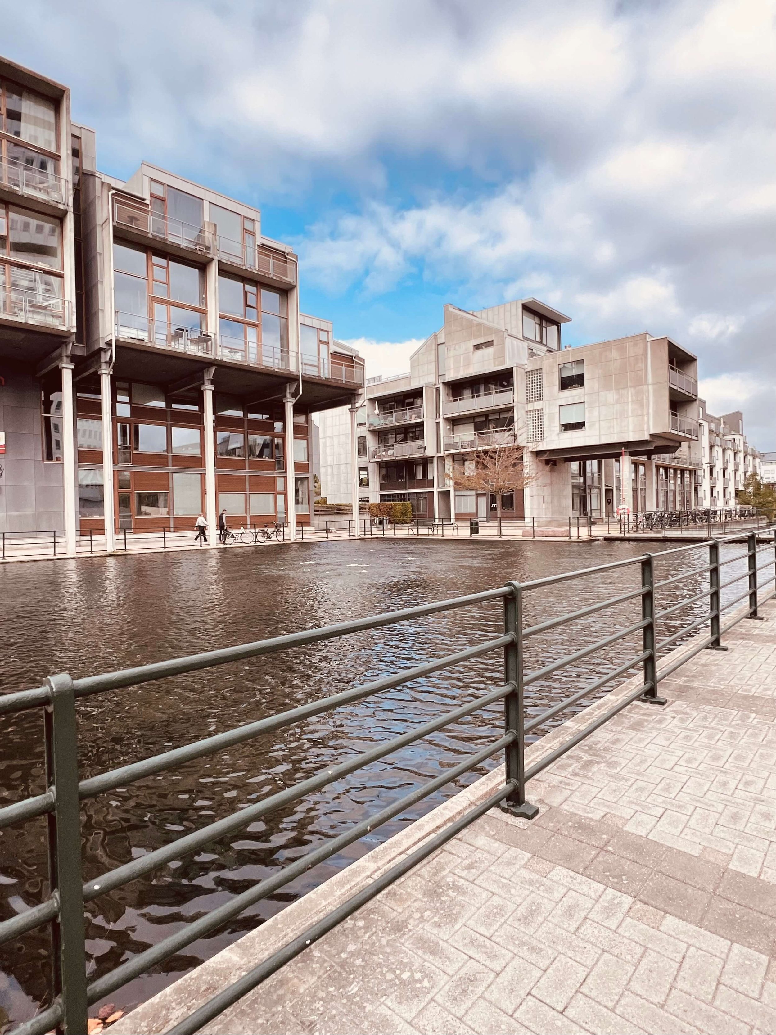 VH-Häuser-am-Wasser-Malmö.jpeg