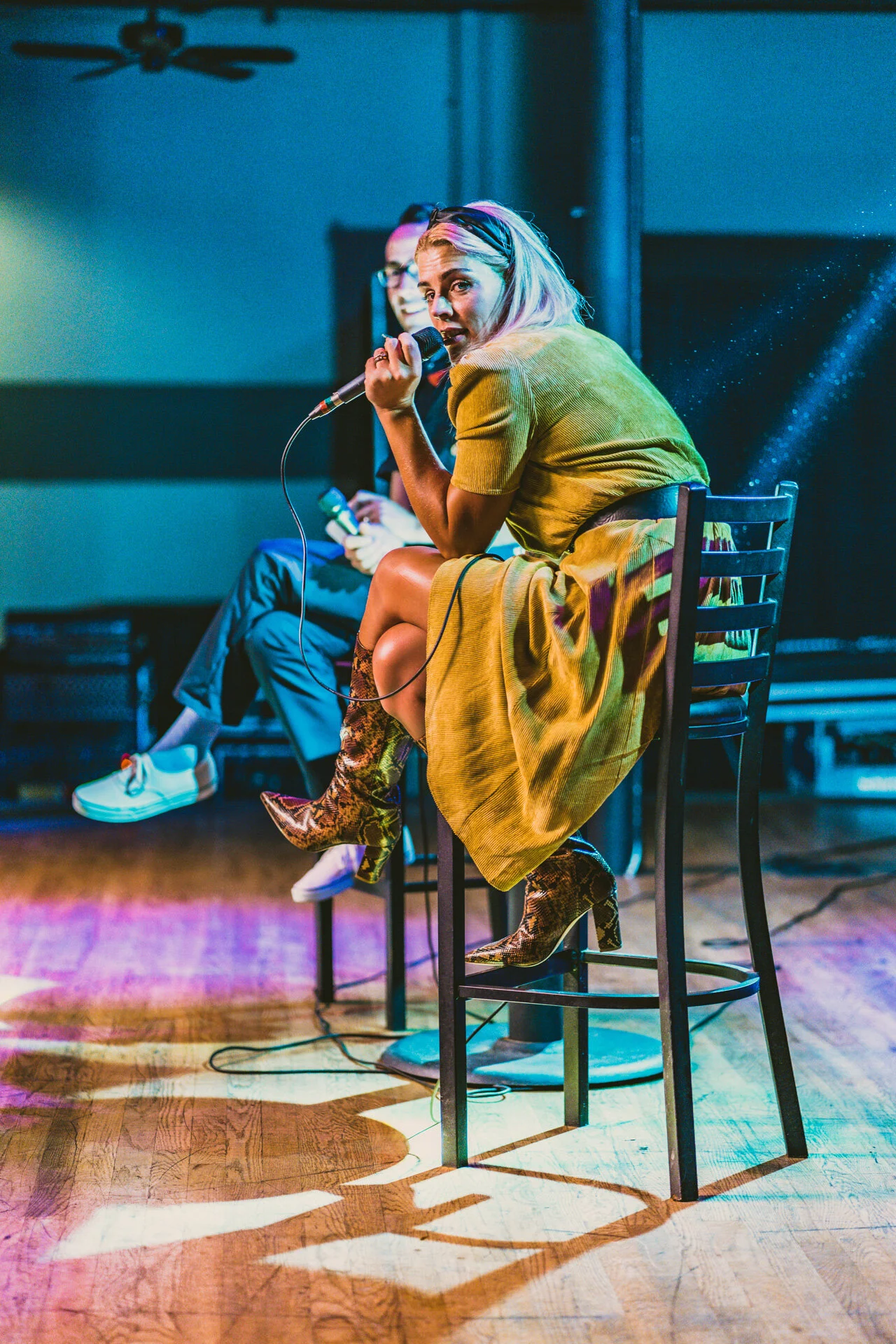 BusyPhillips_10.12.19-13.jpg