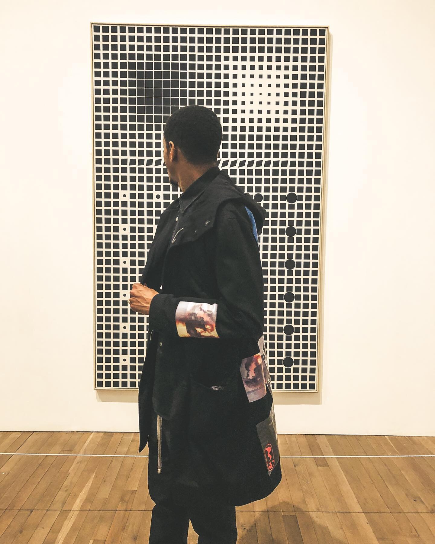 POST-MODERN&rsquo;21
.
.
.
.
. 
.

#fashion #OOTD #FashionDiaries #FashionBlogger #style #StreetStyle #OutfitIdeas #OutfitInspo #StyleInspo #look #LookOfTheDay #LookBook #MensFashion #WomensFashion #InstaFashion #marketing #brands #designer #photogra