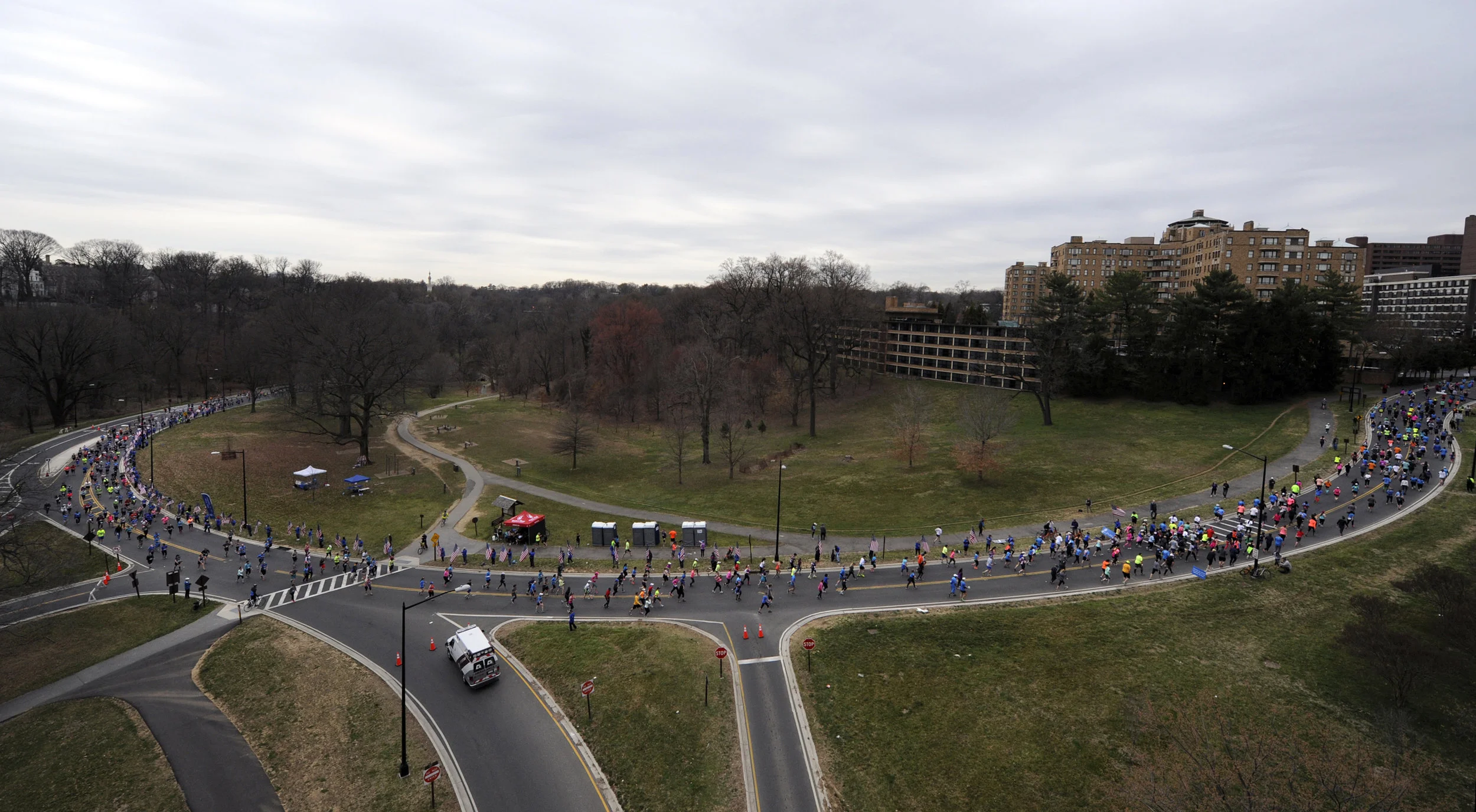 WearBlueRockRollMarathon12.jpg