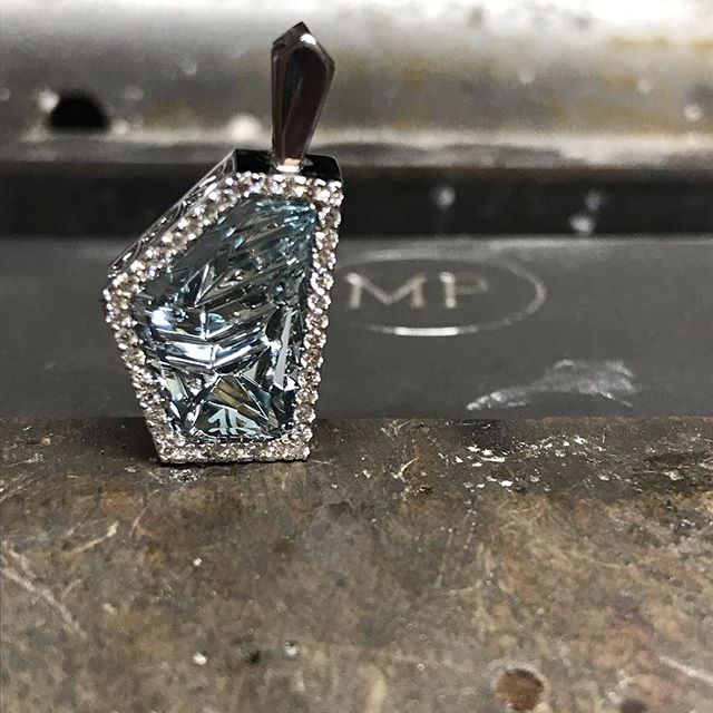 Pendants / Necklaces