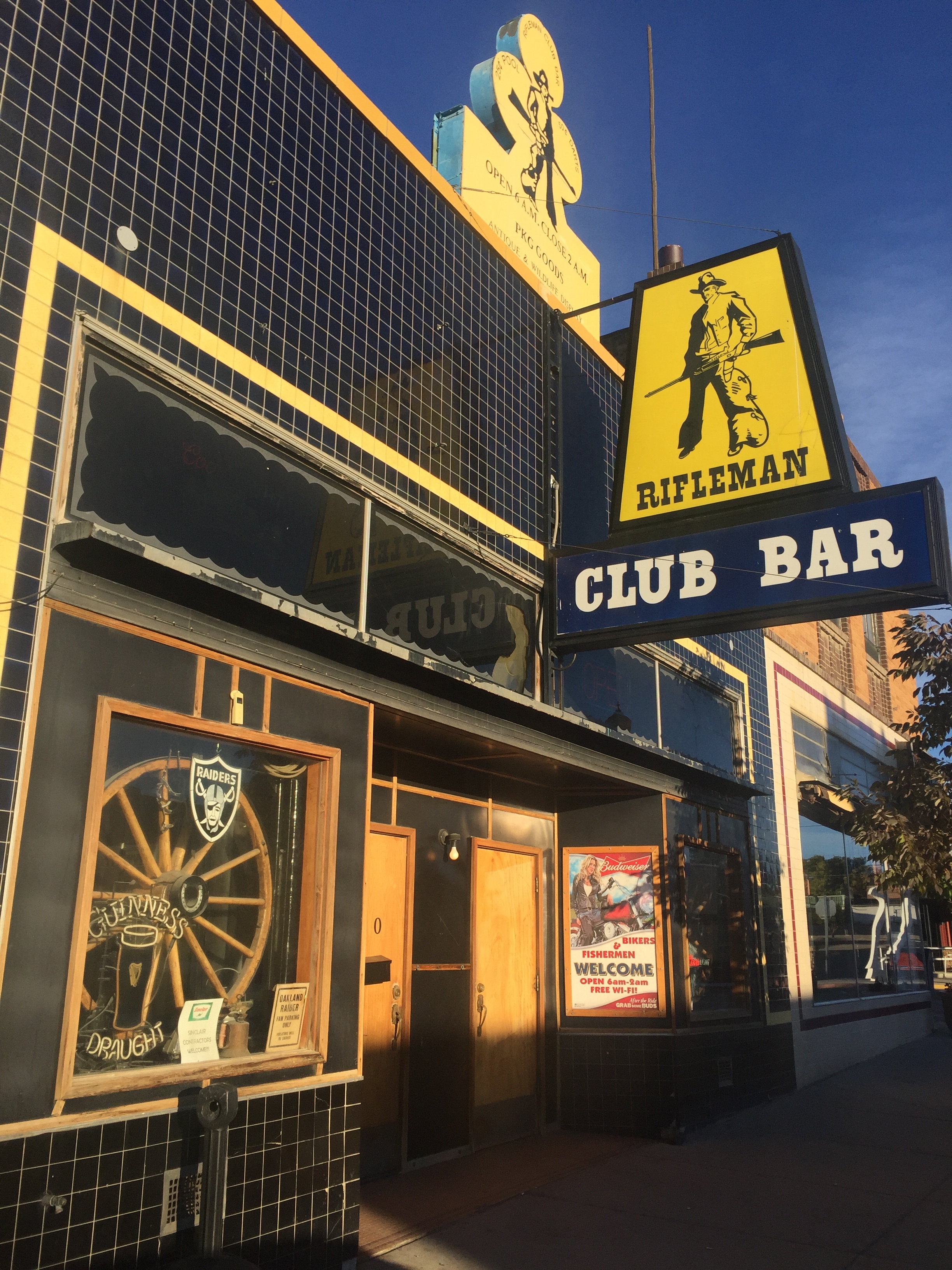I thought only bars in New York are open at 6am, and on a Sunday to boot.