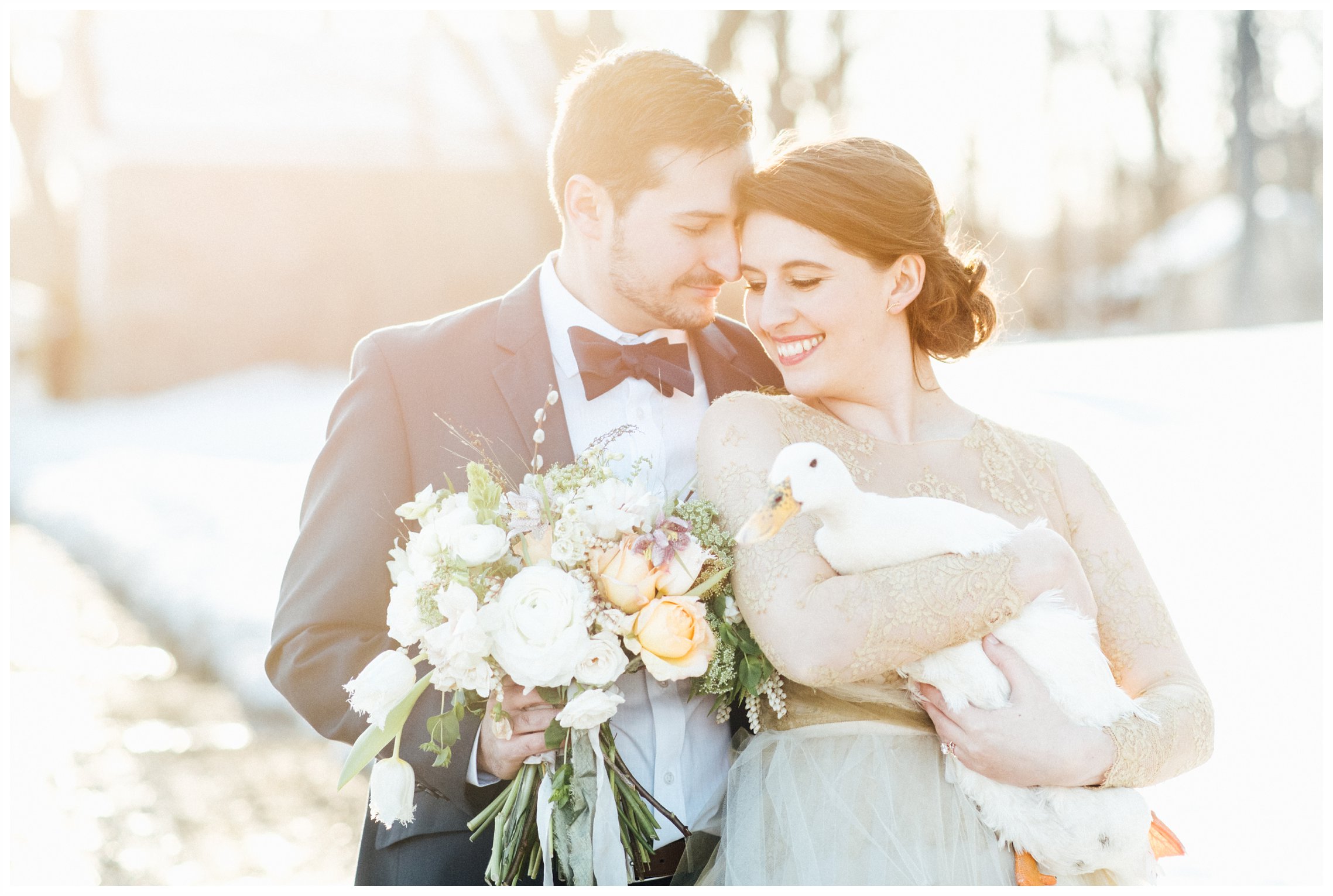 wedding couple, bridal bouquet